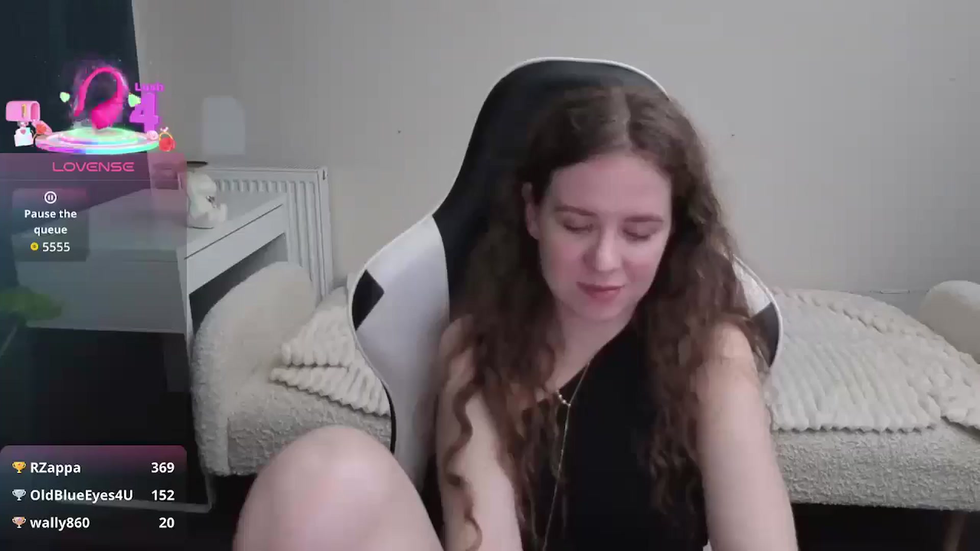 Gallery image thumbnail from BlueFlowerr's myfreecams stream on, 01/15/2026, 16:56 image 13 of 20