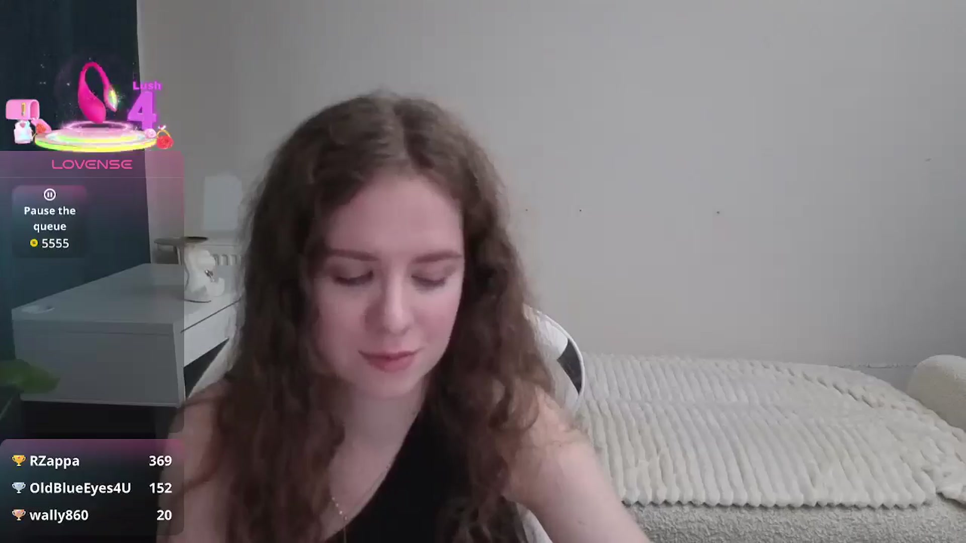 Gallery image thumbnail from BlueFlowerr's myfreecams stream on, 01/15/2026, 17:21 image 16 of 20