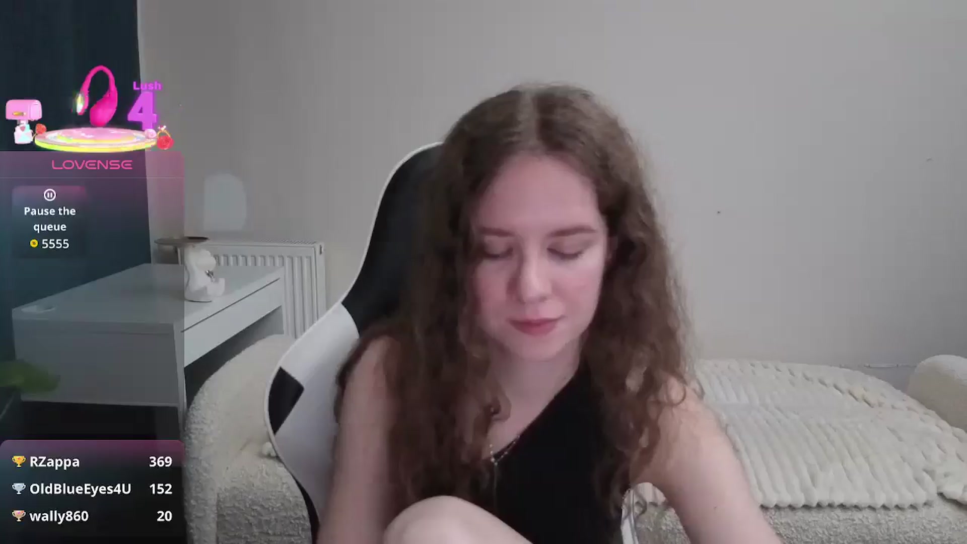 Gallery image thumbnail from BlueFlowerr's myfreecams stream on, 01/15/2026, 17:21 image 7 of 20
