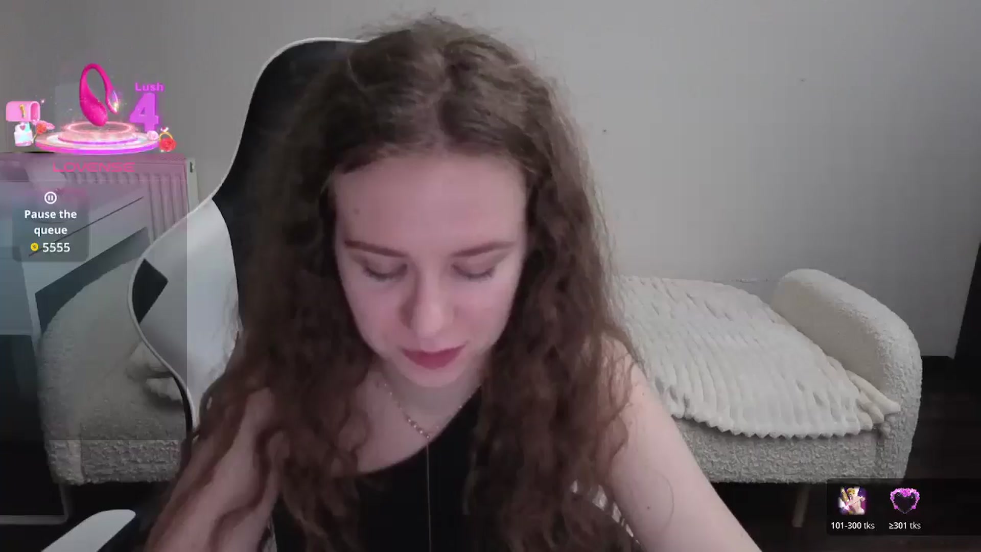 Gallery image thumbnail from BlueFlowerr's myfreecams stream on, 01/15/2026, 20:42 image 6 of 20