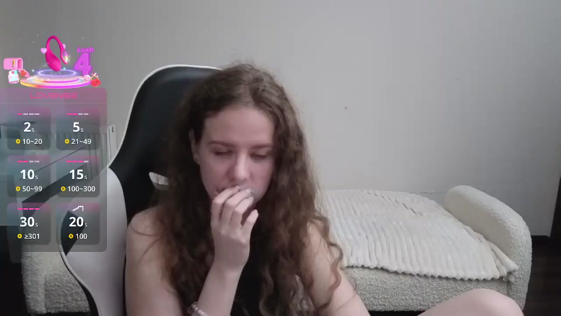 Gallery image thumbnail from BlueFlowerr's myfreecams stream on, 01/15/2026, 21:51 image 14 of 20