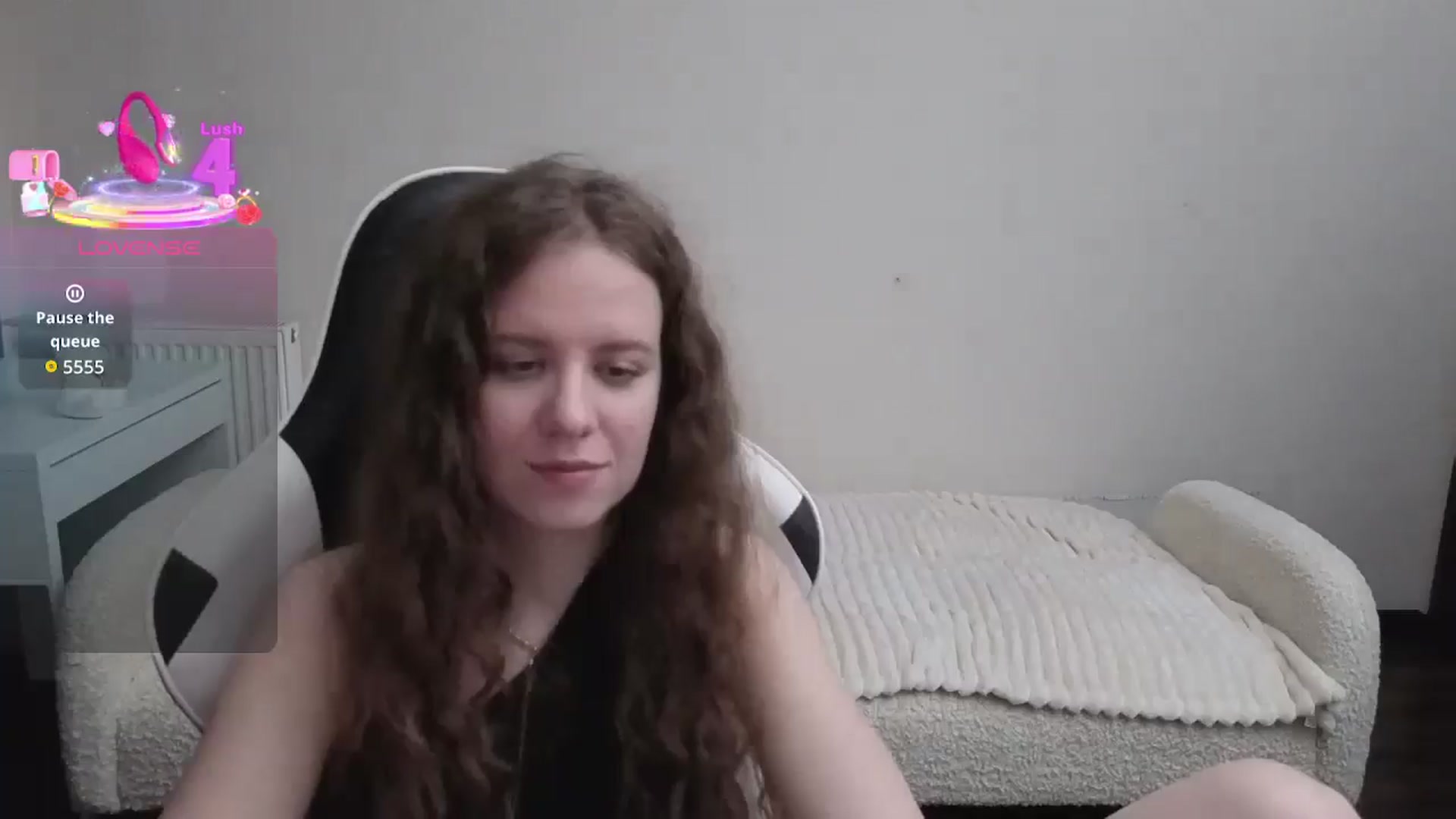 Gallery image thumbnail from BlueFlowerr's myfreecams stream on, 01/15/2026, 21:51 image 2 of 20