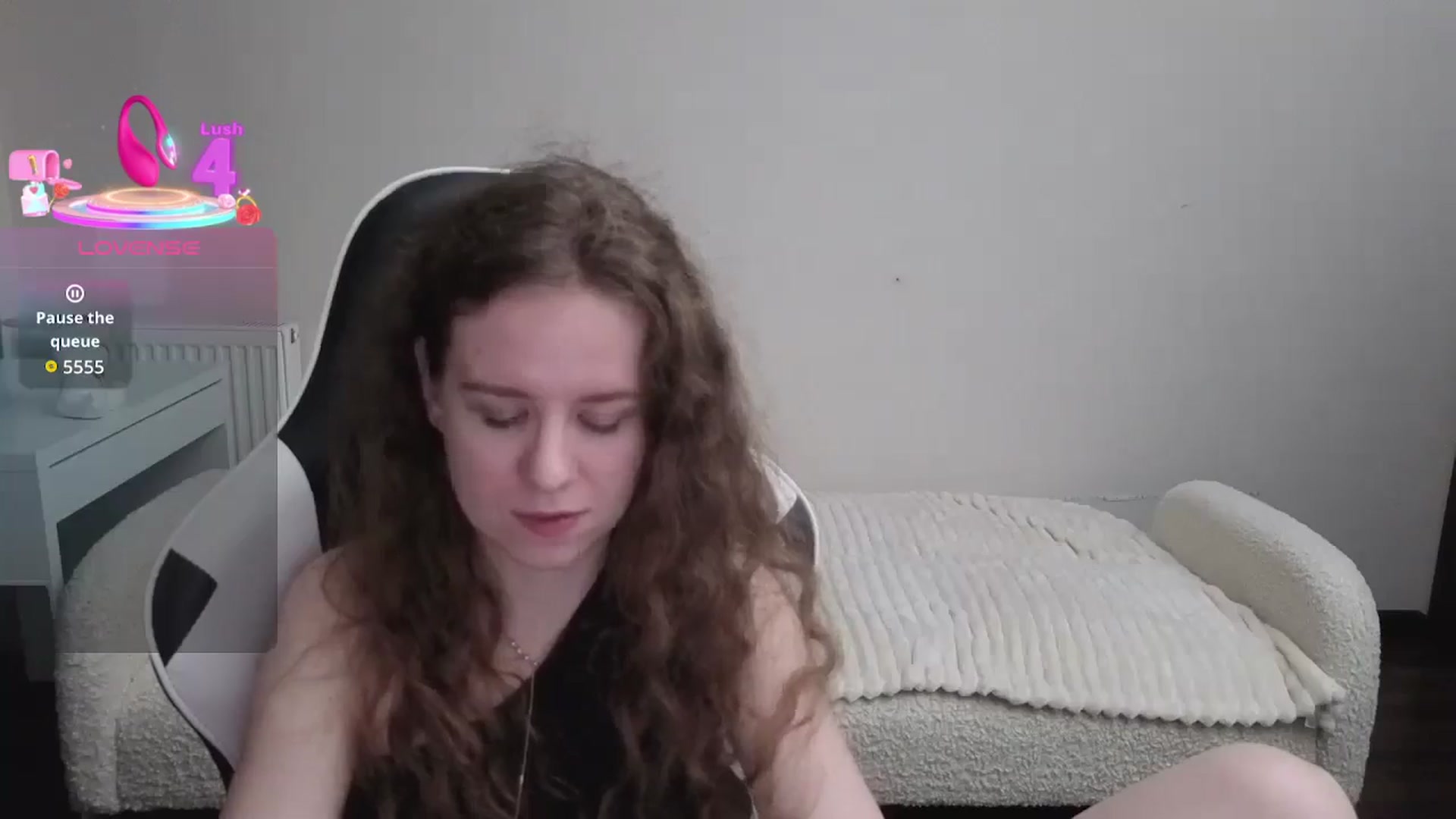 Gallery image thumbnail from BlueFlowerr's myfreecams stream on, 01/15/2026, 21:51 image 12 of 20