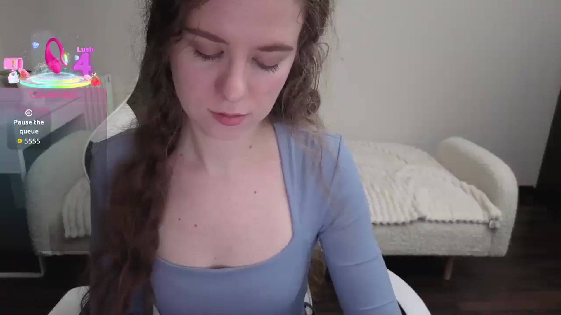 Gallery image thumbnail from BlueFlowerr's myfreecams stream on, 01/17/2026, 19:10 image 14 of 20