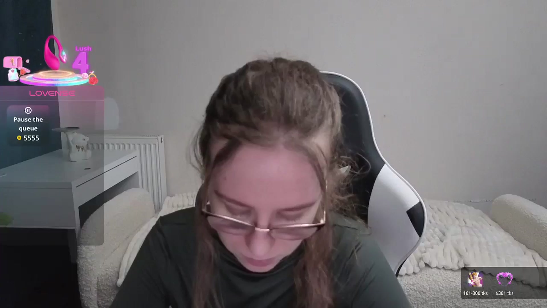Gallery image thumbnail from BlueFlowerr's myfreecams stream on, 01/18/2026, 20:18 image 7 of 20