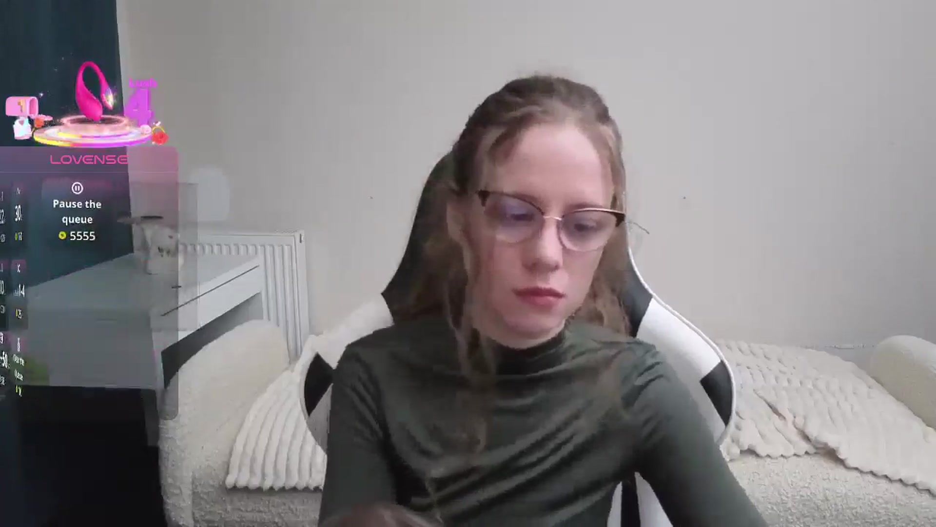 Gallery image thumbnail from BlueFlowerr's myfreecams stream on, 01/18/2026, 21:13 image 6 of 20