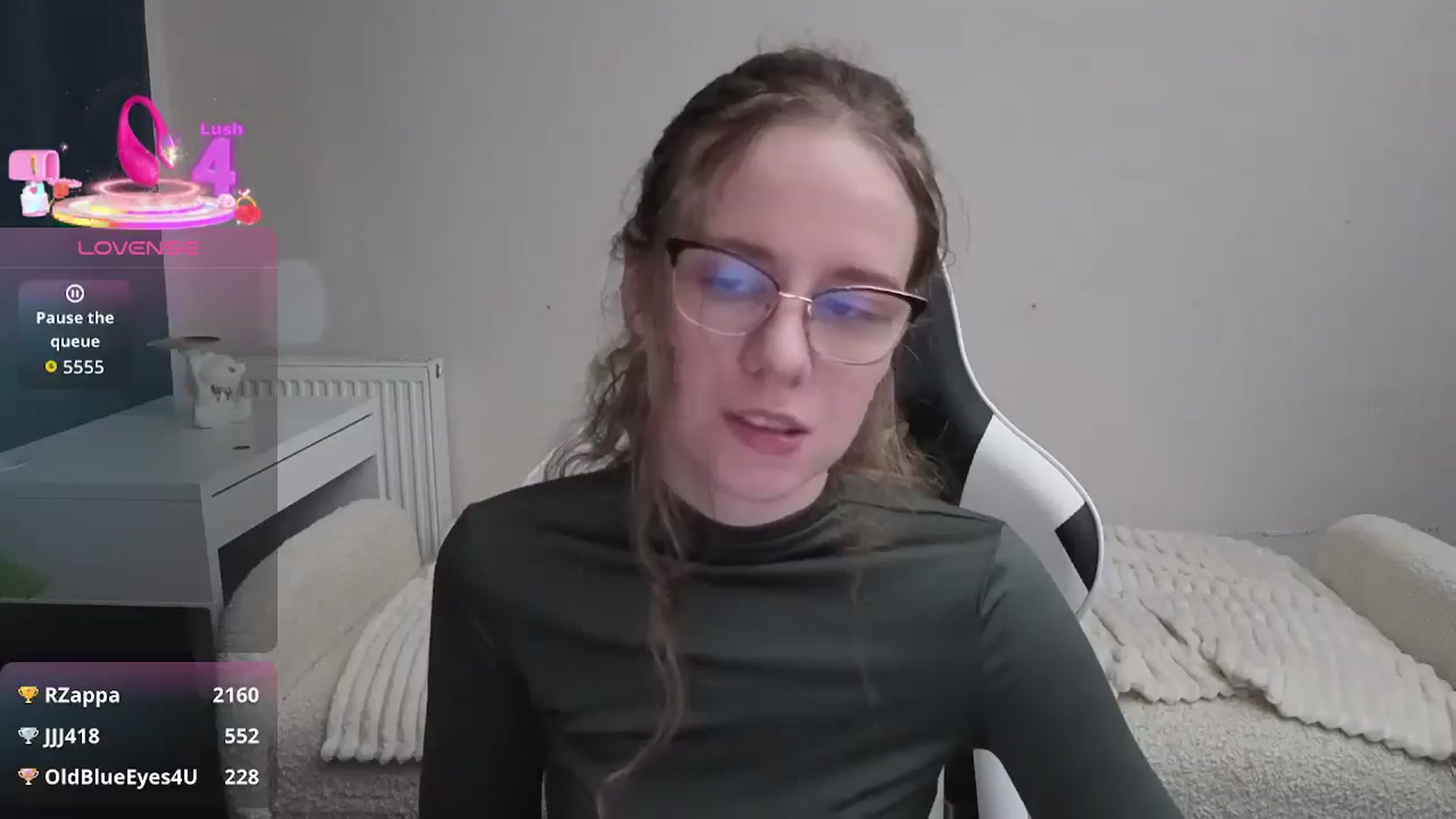 Gallery image thumbnail from BlueFlowerr's myfreecams stream on, 01/18/2026, 21:13 image 14 of 20