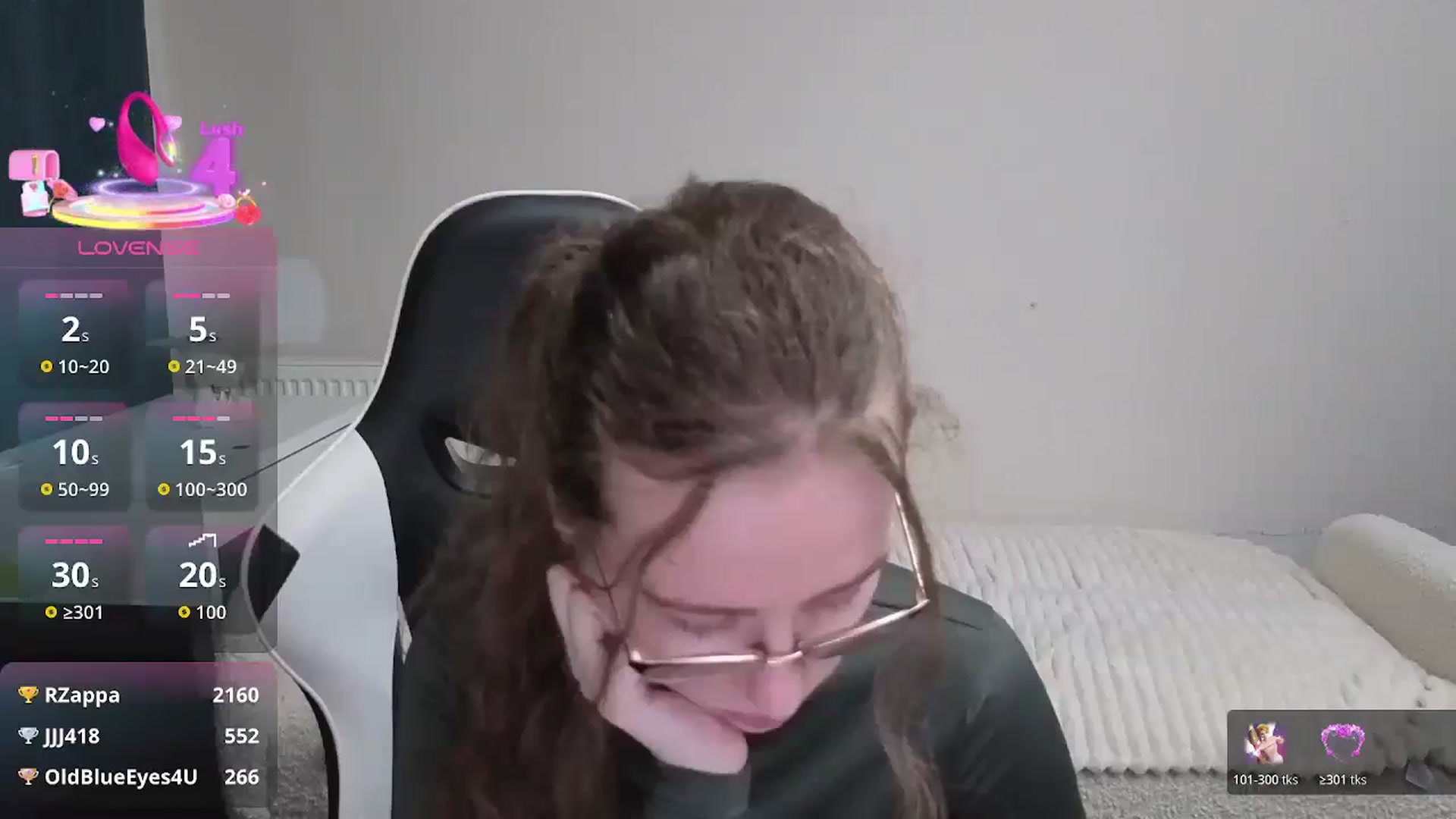 Gallery image thumbnail from BlueFlowerr's myfreecams stream on, 01/18/2026, 22:54 image 9 of 20