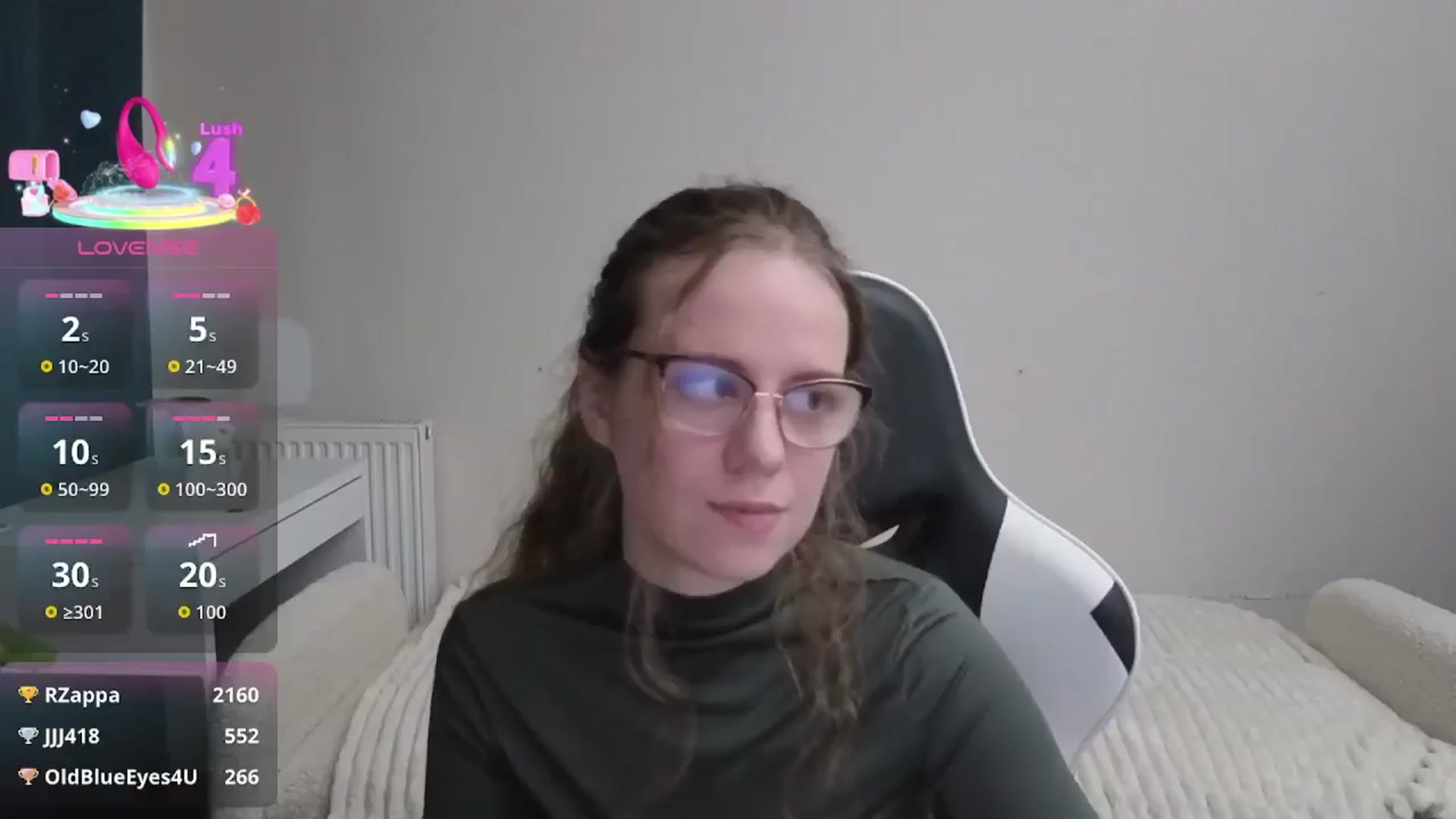 Gallery image thumbnail from BlueFlowerr's myfreecams stream on, 01/19/2026, 24:53 image 15 of 20