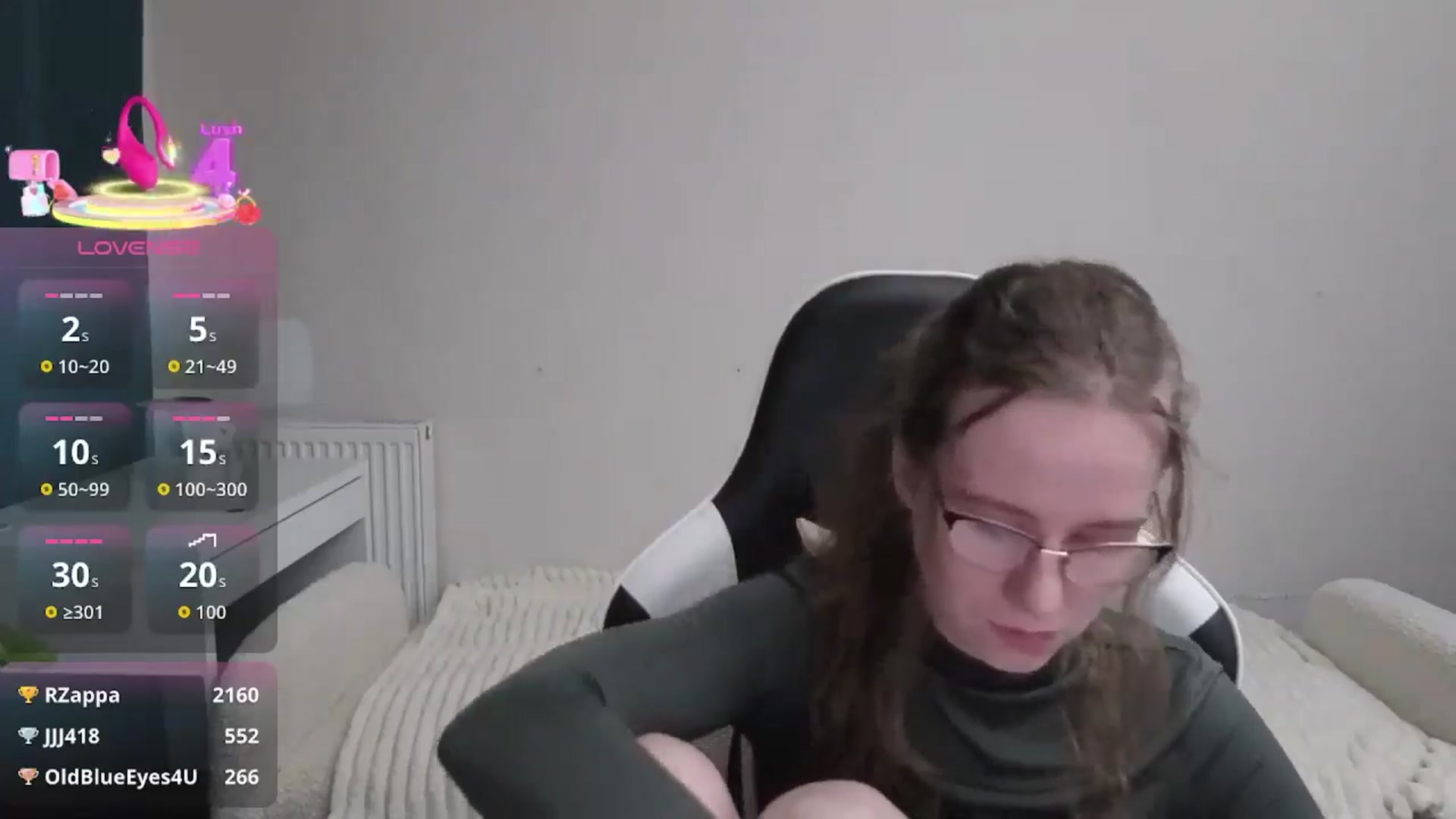 Gallery image thumbnail from BlueFlowerr's myfreecams stream on, 01/19/2026, 24:53 image 17 of 20