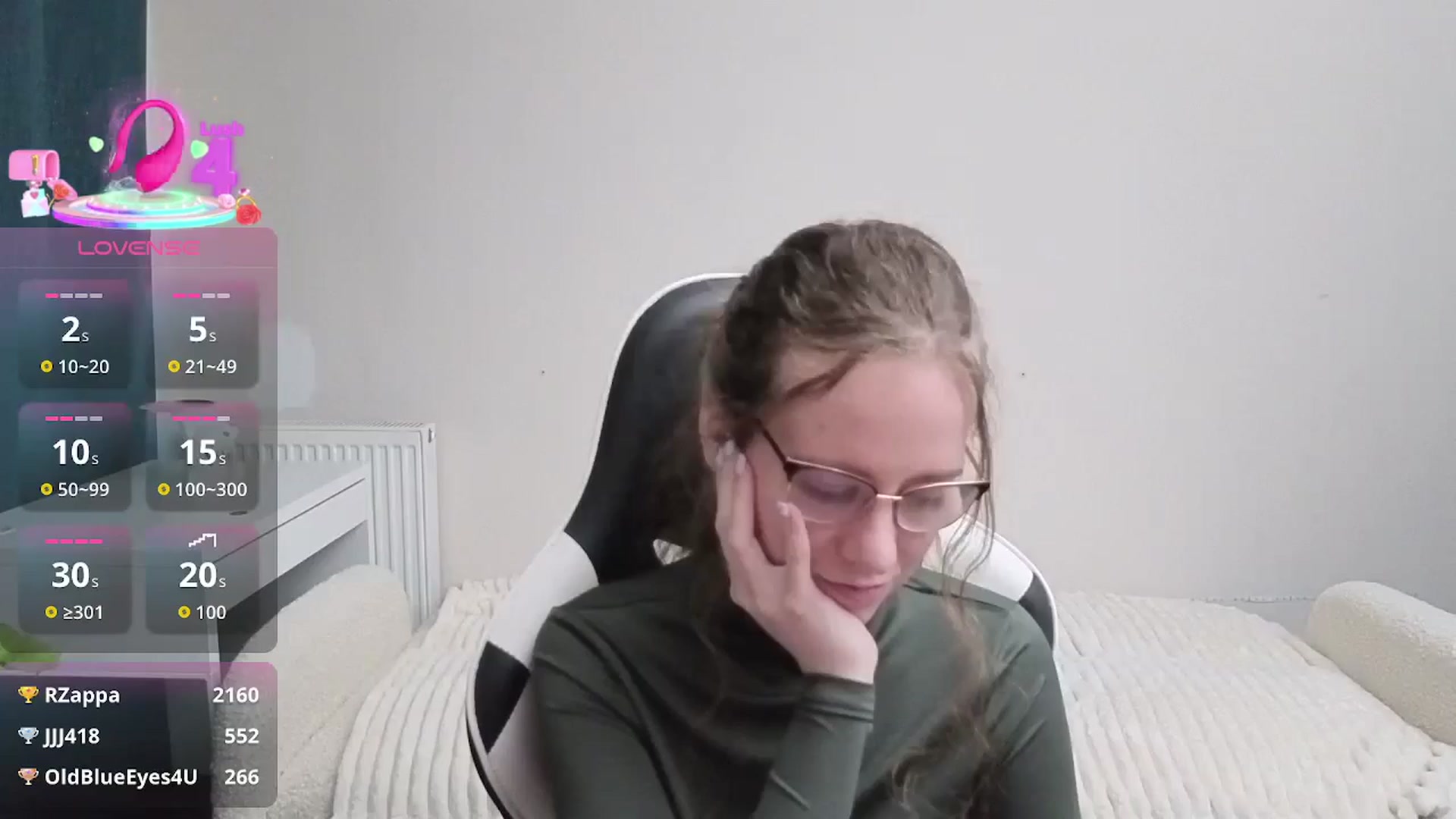 Gallery image thumbnail from BlueFlowerr's myfreecams stream on, 01/19/2026, 24:53 image 5 of 20