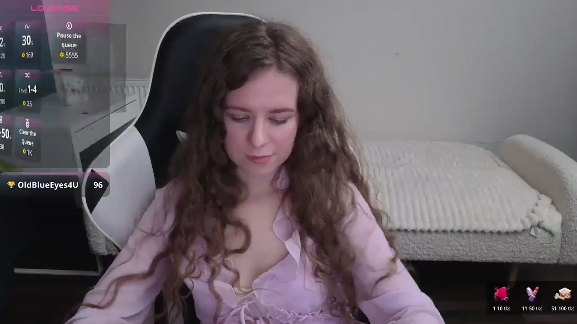 Gallery image thumbnail from BlueFlowerr's myfreecams stream on, 01/20/2026, 18:57 image 16 of 20