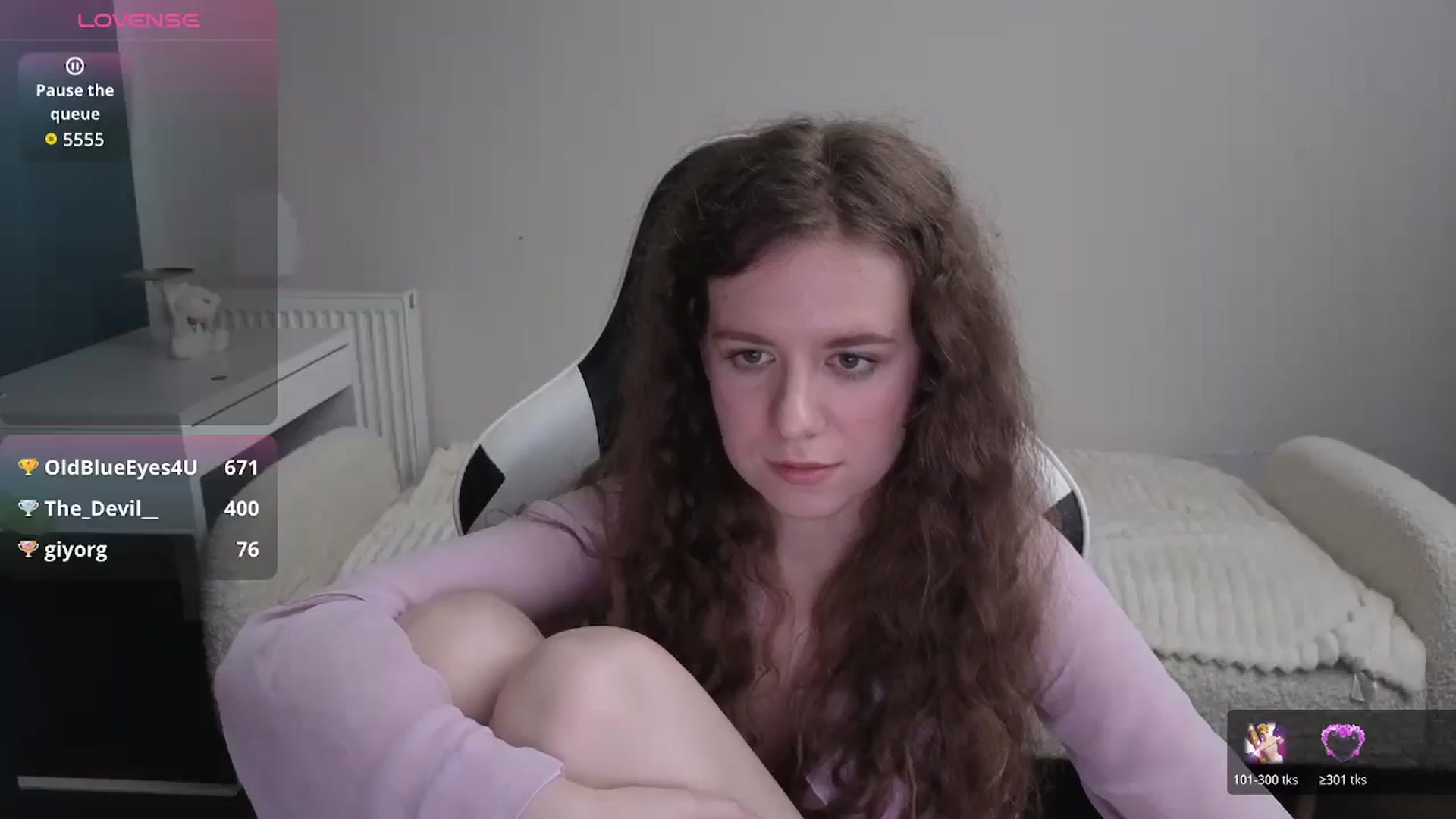 Gallery image thumbnail from BlueFlowerr's myfreecams stream on, 01/20/2026, 22:02 image 17 of 20