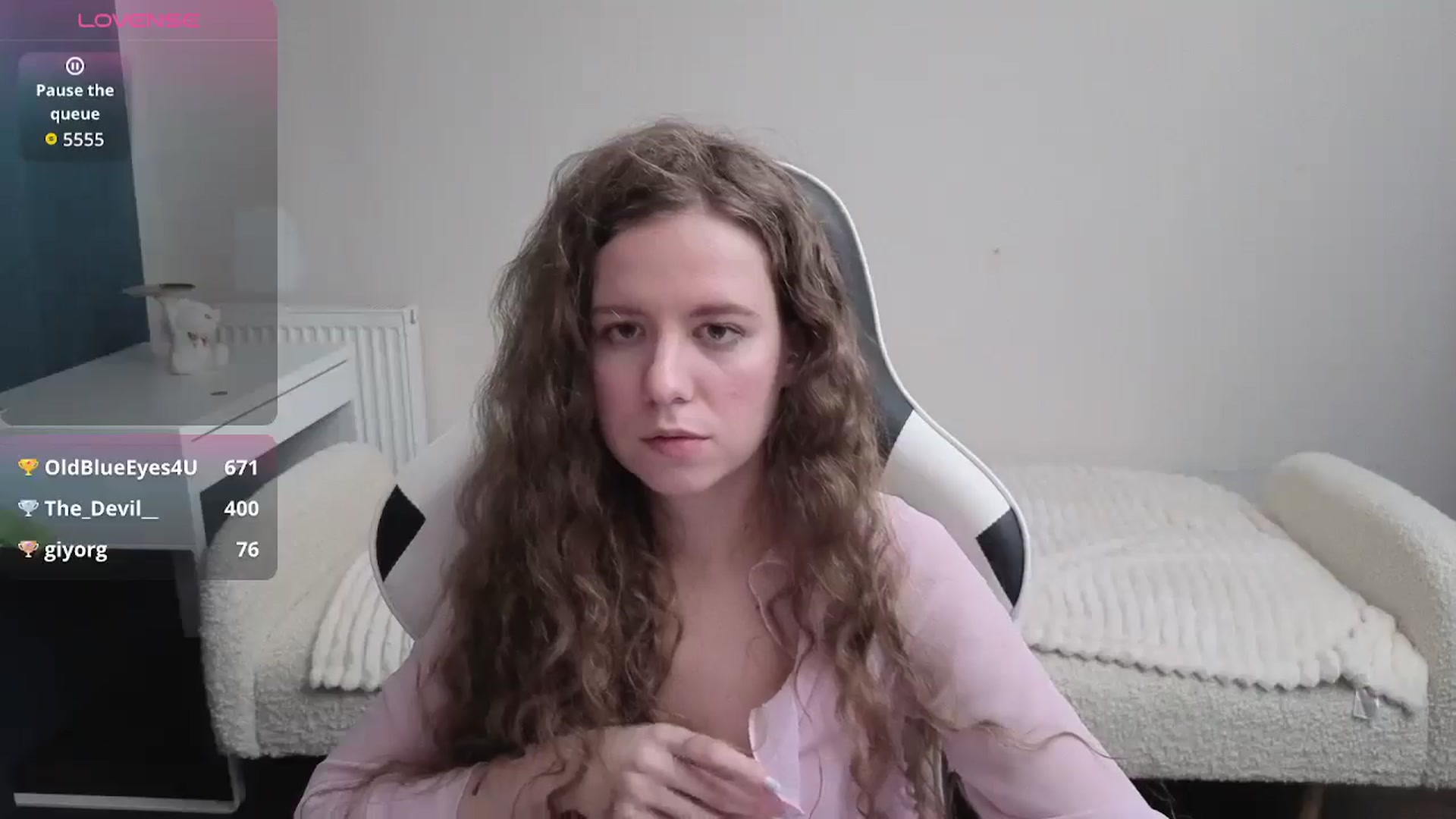 Gallery image thumbnail from BlueFlowerr's myfreecams stream on, 01/20/2026, 23:15 image 6 of 20