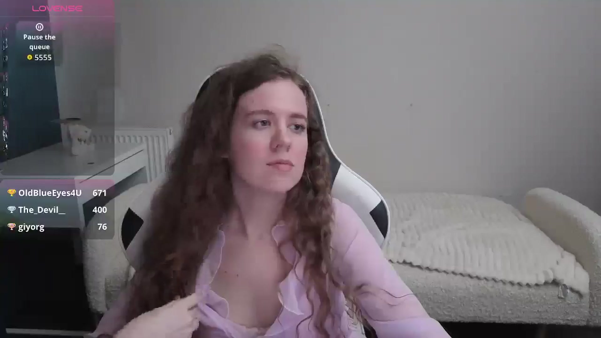 Gallery image thumbnail from BlueFlowerr's myfreecams stream on, 01/20/2026, 23:15 image 8 of 20