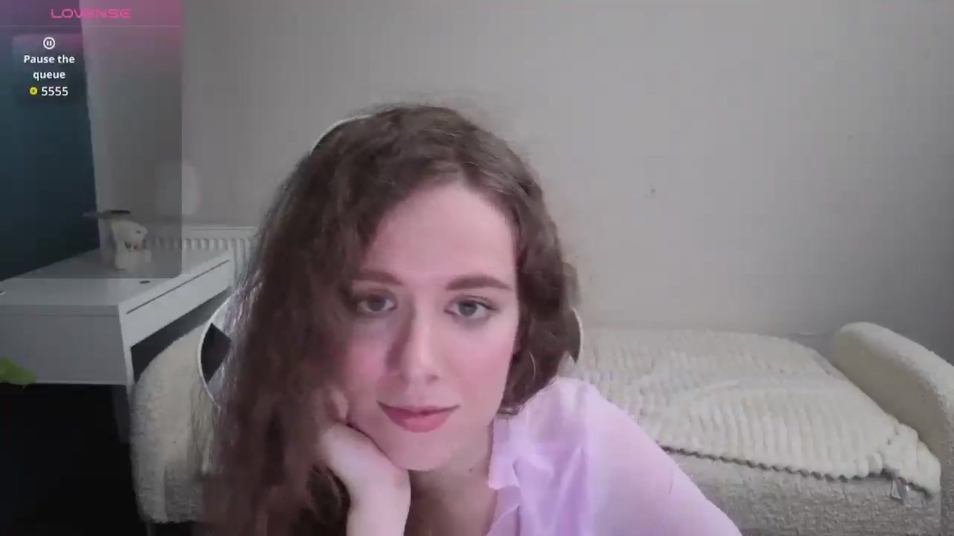 Gallery image thumbnail from BlueFlowerr's myfreecams stream on, 01/20/2026, 23:15 image 18 of 20