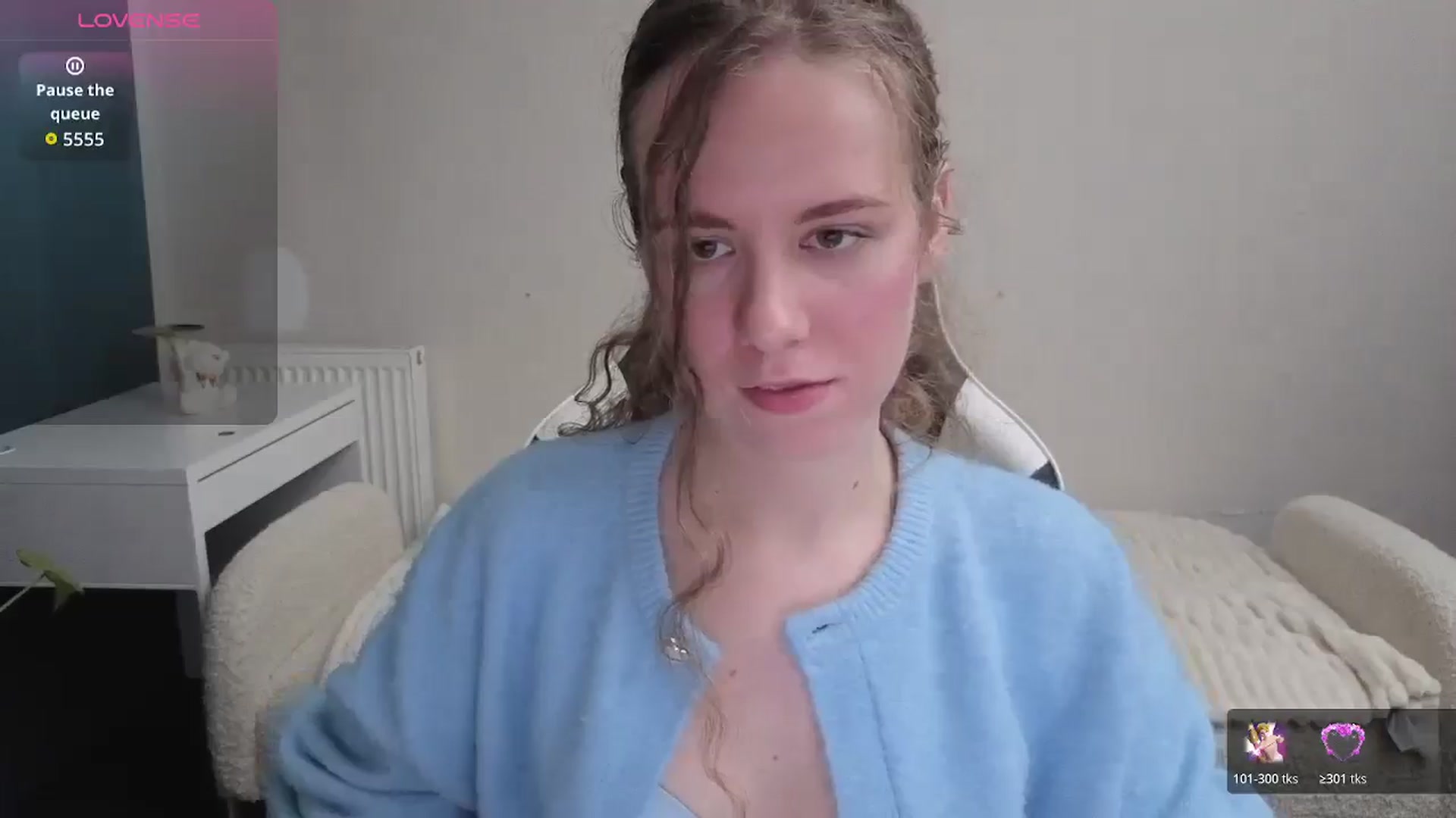 Gallery image thumbnail from BlueFlowerr's myfreecams stream on, 01/23/2026, 19:05 image 6 of 20