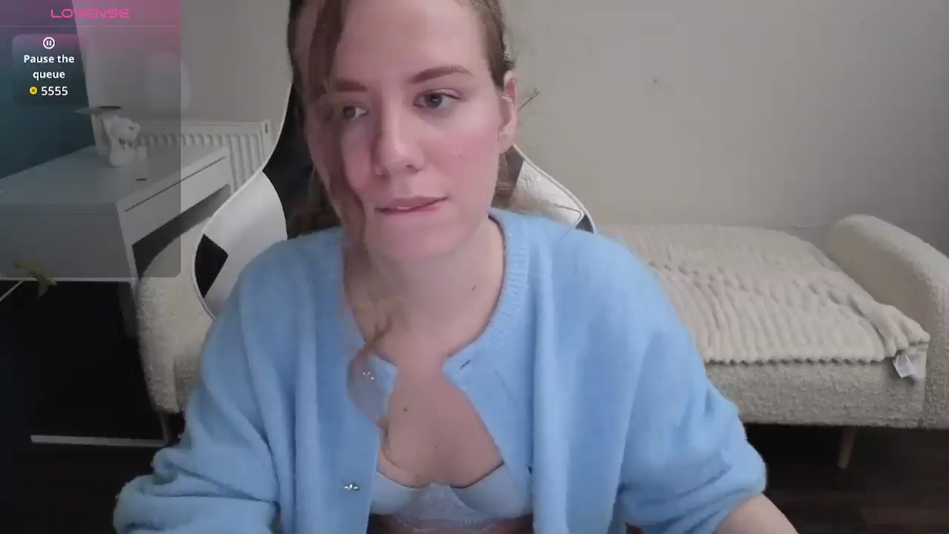 Gallery image thumbnail from BlueFlowerr's myfreecams stream on, 01/23/2026, 19:05 image 19 of 20