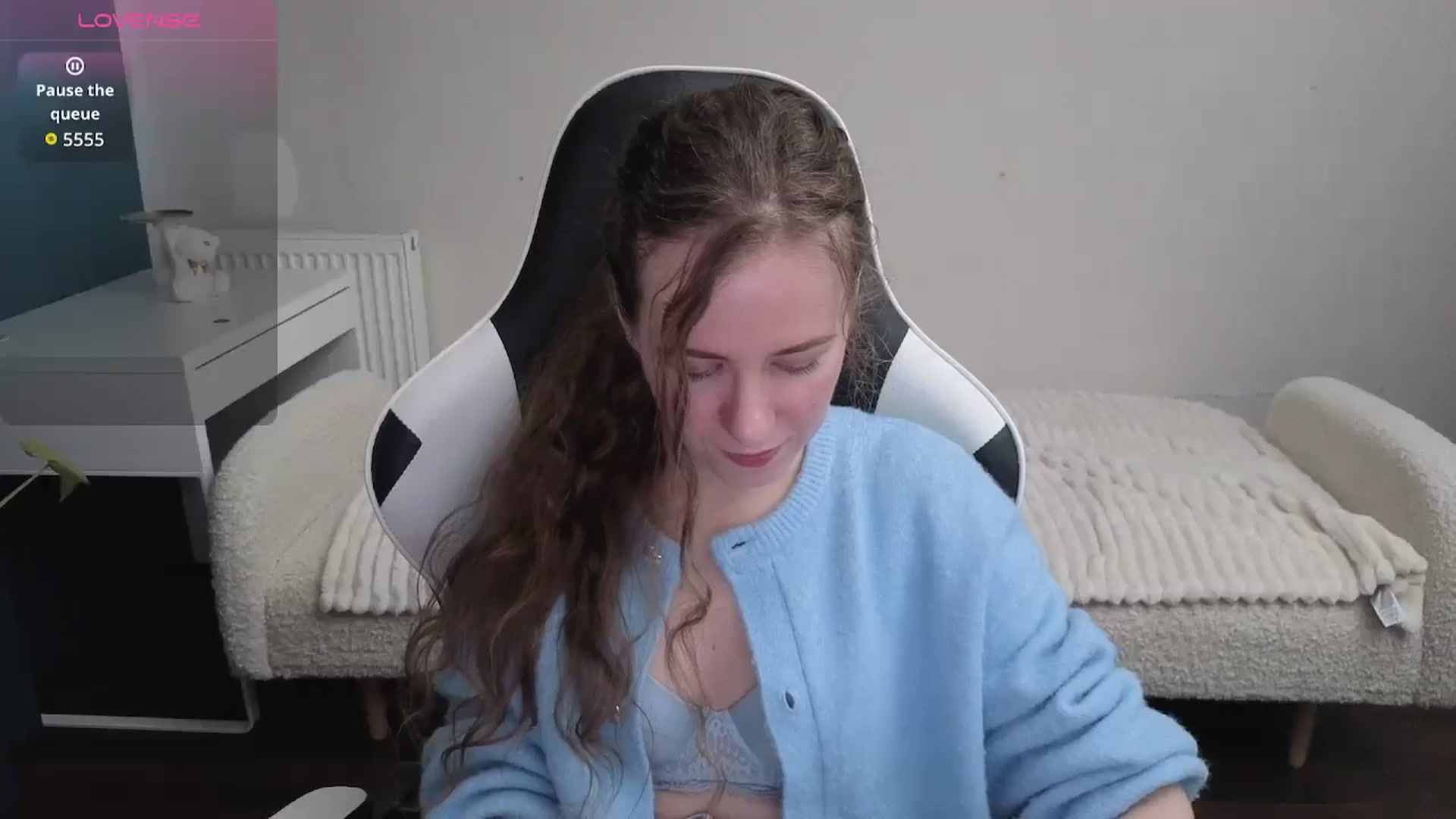 Gallery image thumbnail from BlueFlowerr's myfreecams stream on, 01/23/2026, 19:37 image 10 of 20