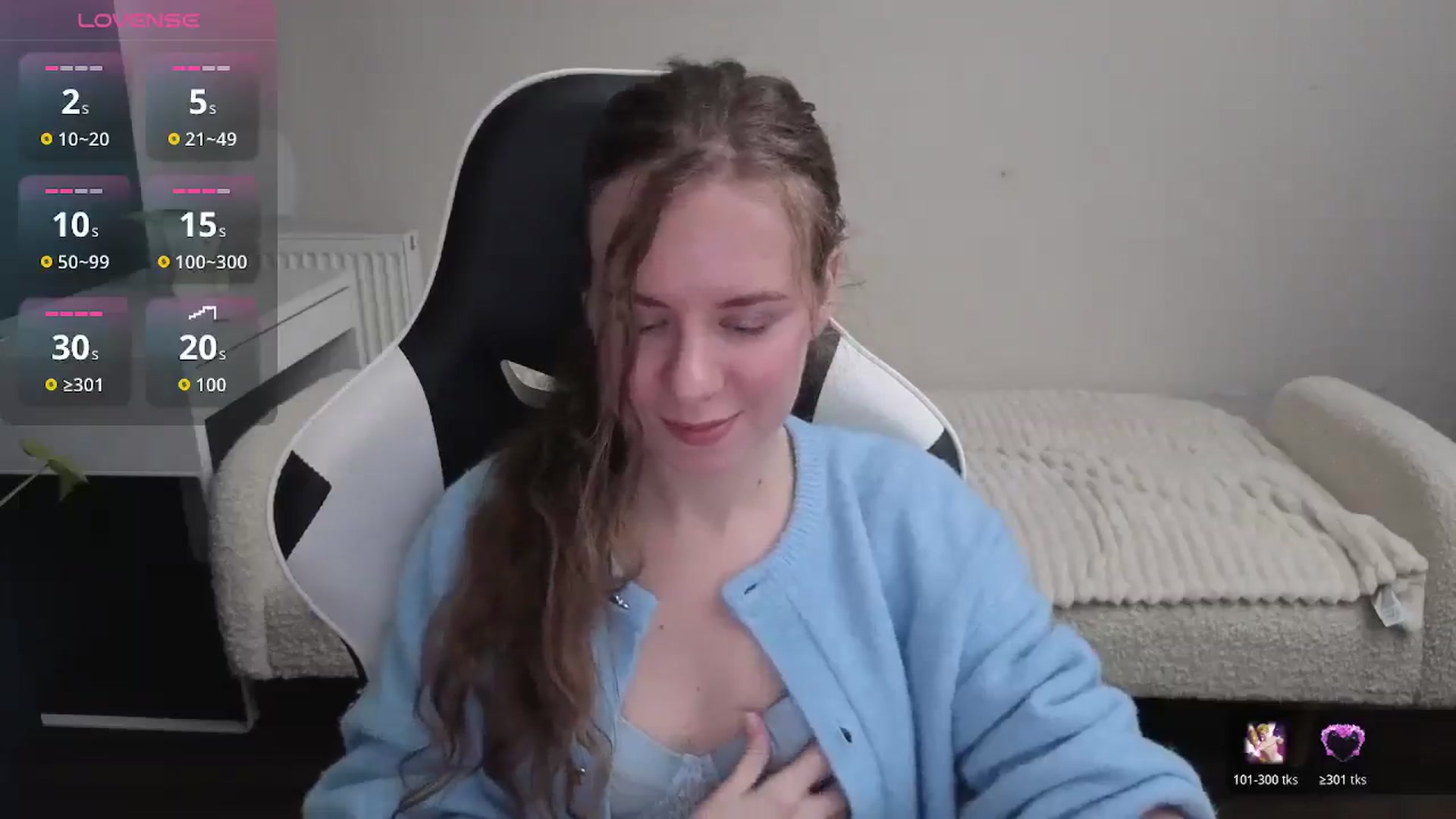 Gallery image thumbnail from BlueFlowerr's myfreecams stream on, 01/23/2026, 19:37 image 5 of 20