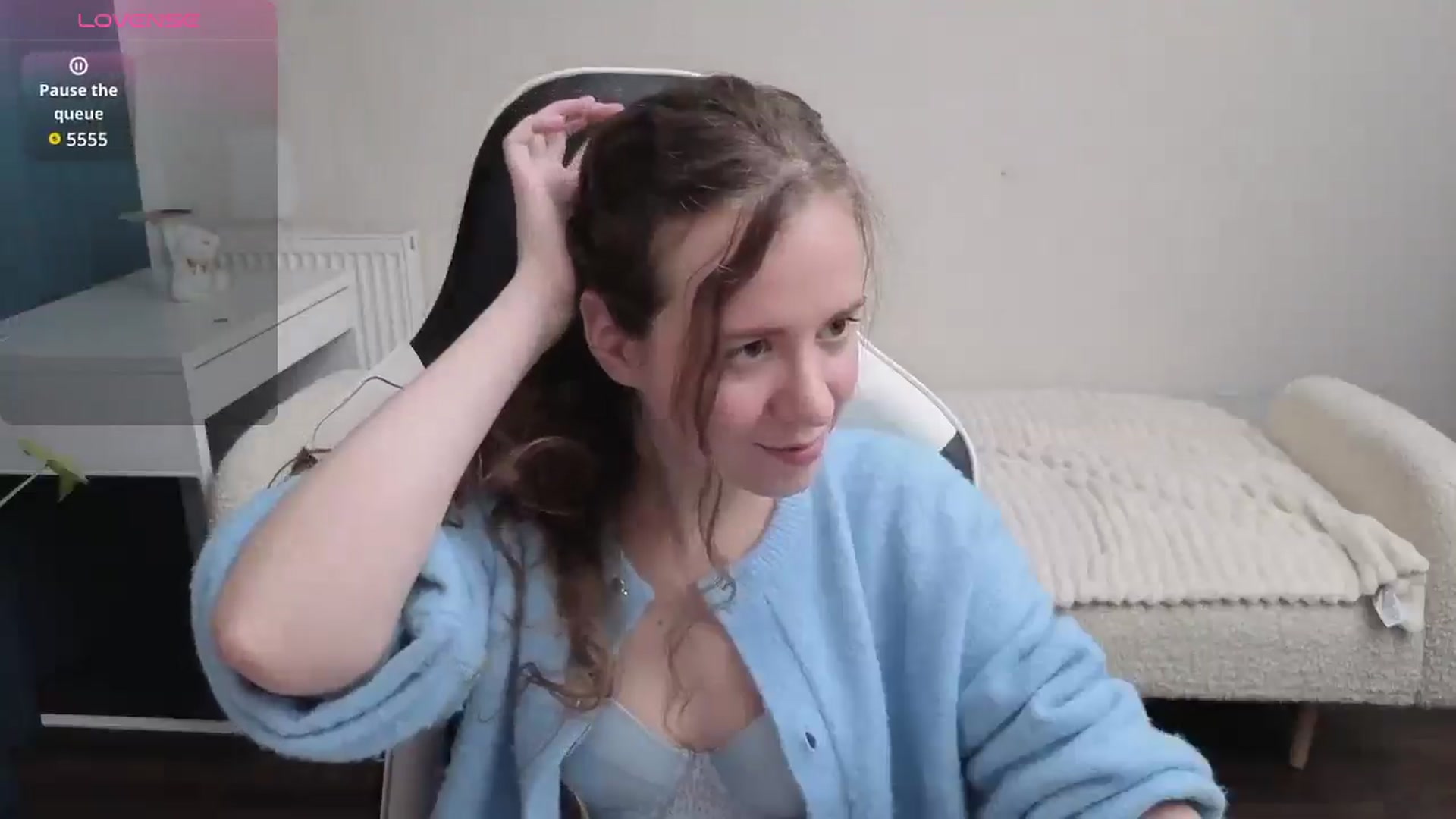 Gallery image thumbnail from BlueFlowerr's myfreecams stream on, 01/23/2026, 19:37 image 6 of 20