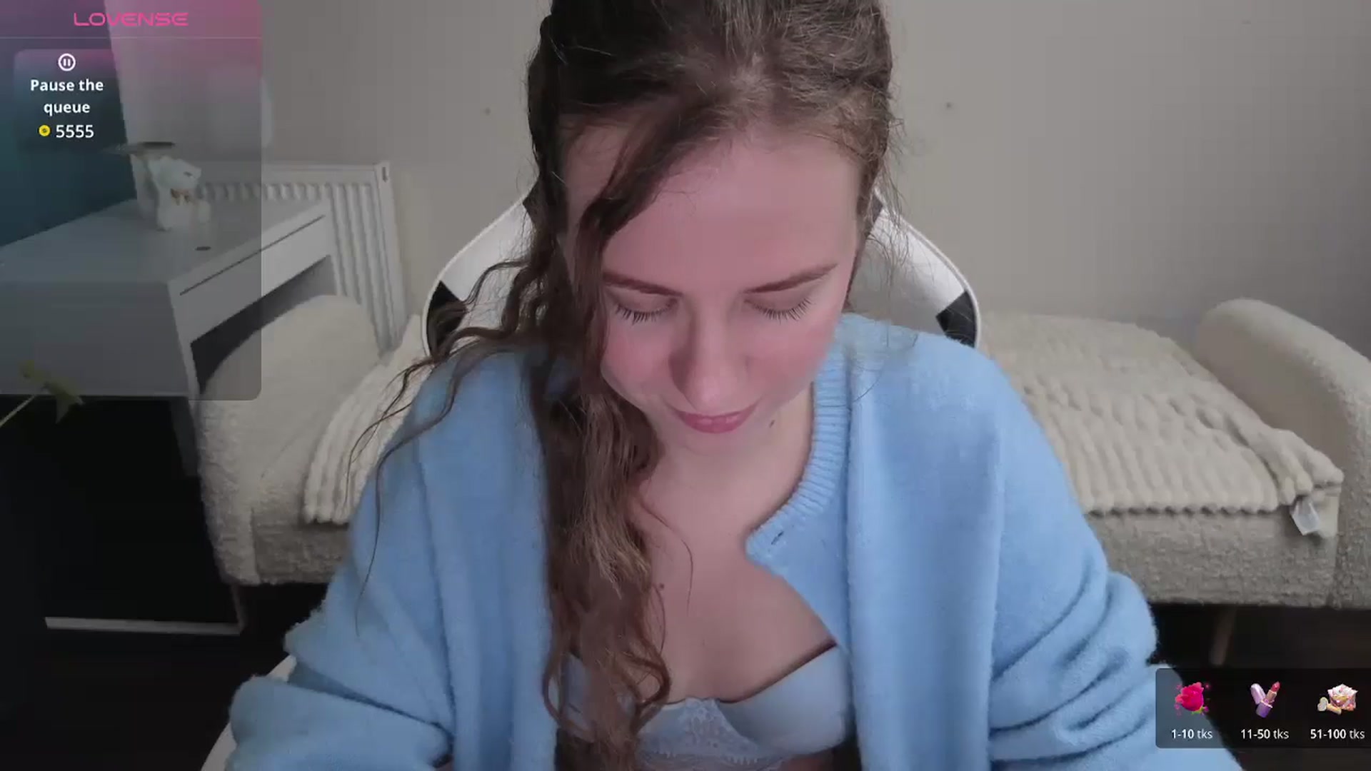 Gallery image thumbnail from BlueFlowerr's myfreecams stream on, 01/23/2026, 20:27 image 19 of 20