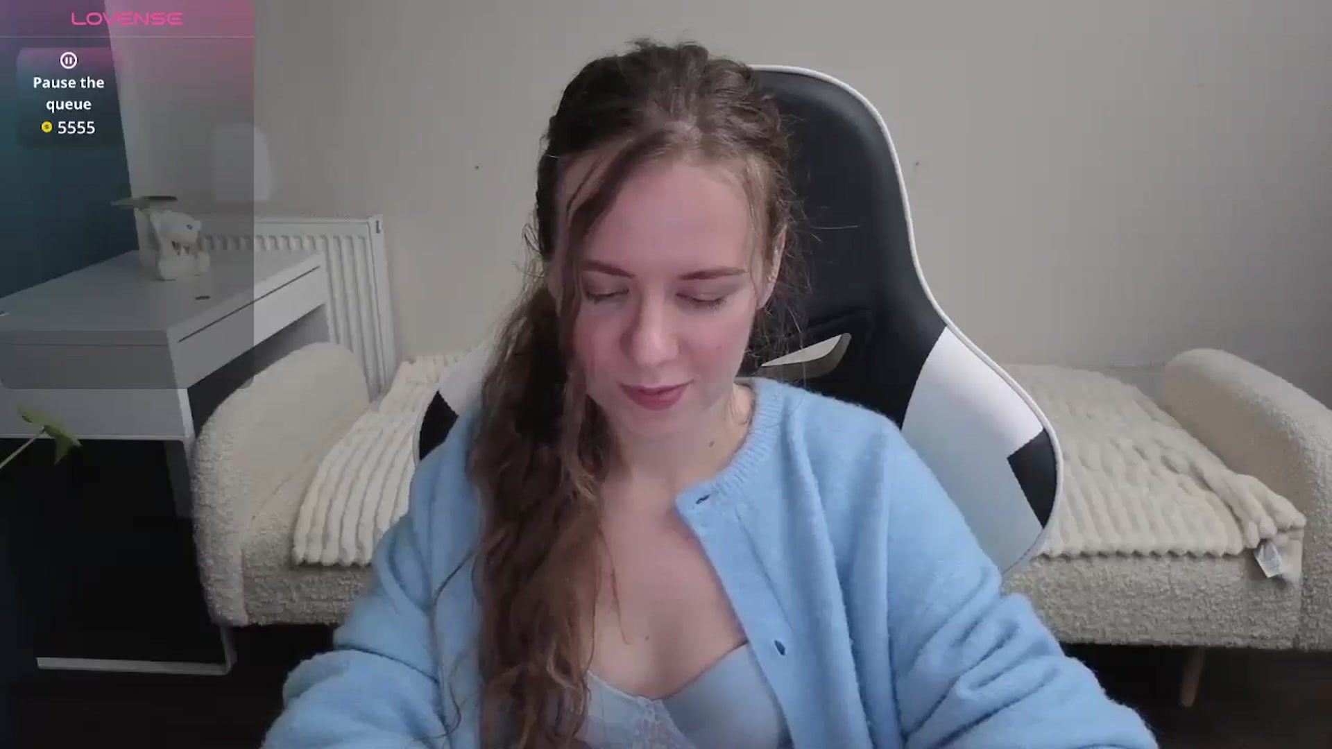 Gallery image thumbnail from BlueFlowerr's myfreecams stream on, 01/23/2026, 20:27 image 3 of 20