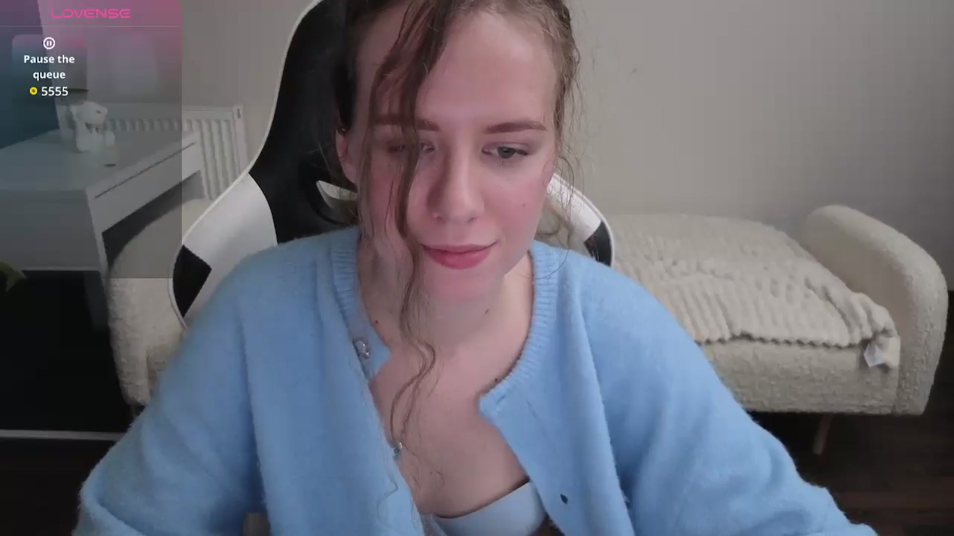 Gallery image thumbnail from BlueFlowerr's myfreecams stream on, 01/23/2026, 22:28 image 2 of 20