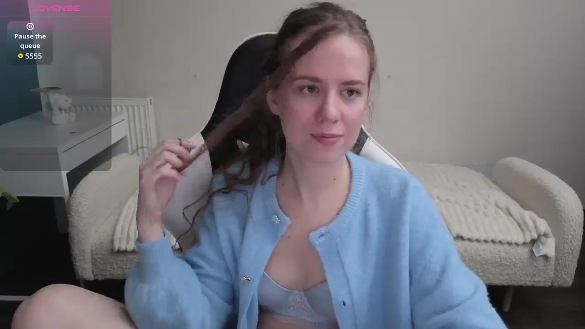 Gallery image thumbnail from BlueFlowerr's myfreecams stream on, 01/23/2026, 22:49 image 12 of 20
