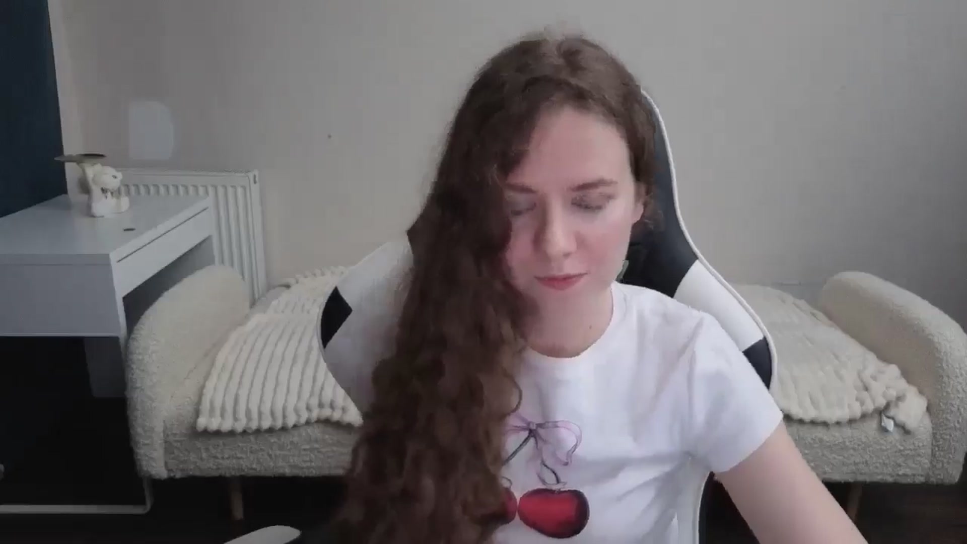 Gallery image thumbnail from BlueFlowerr's myfreecams stream on, 01/24/2026, 22:07 image 18 of 20