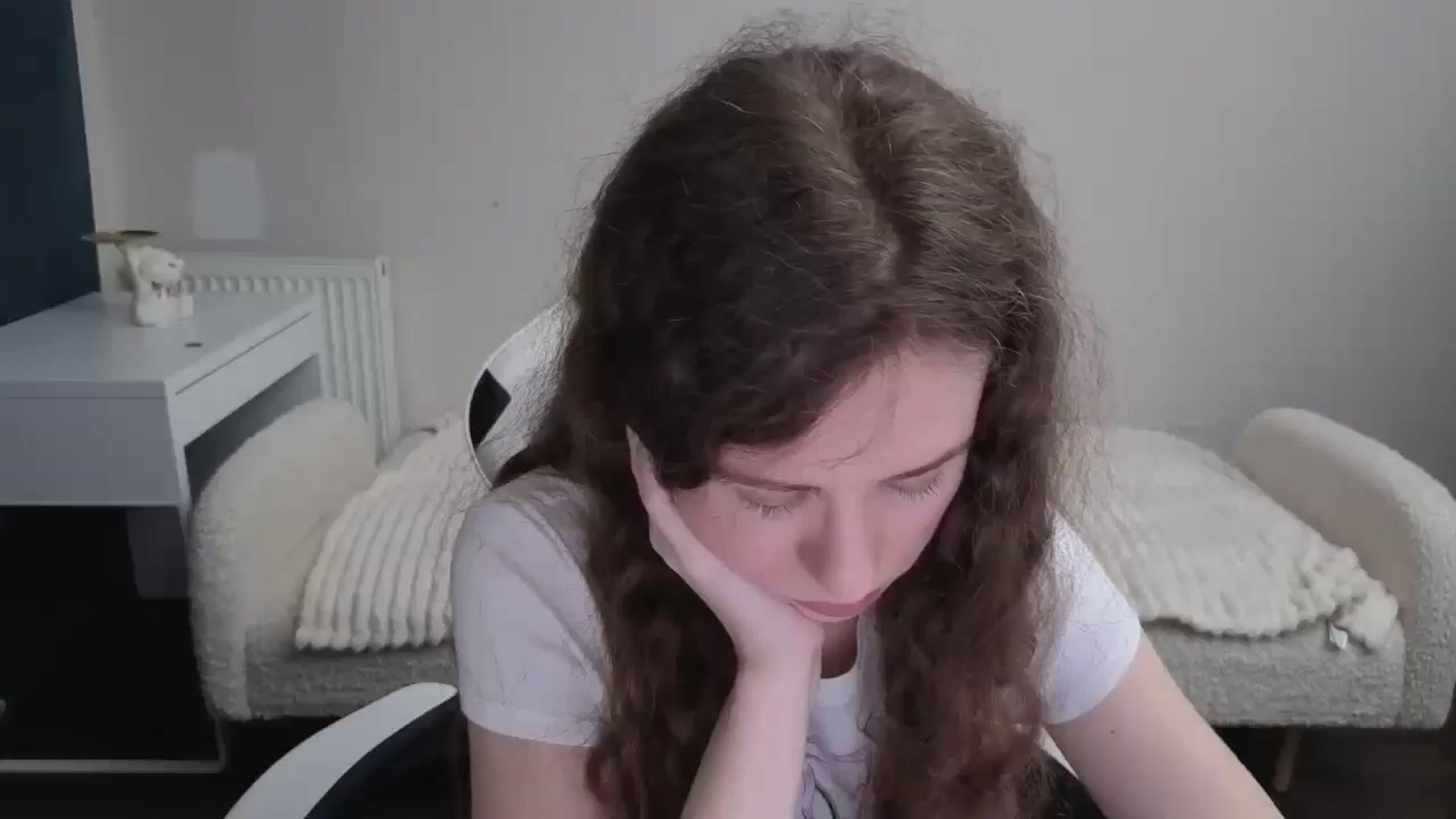Gallery image thumbnail from BlueFlowerr's myfreecams stream on, 01/24/2026, 22:07 image 10 of 20