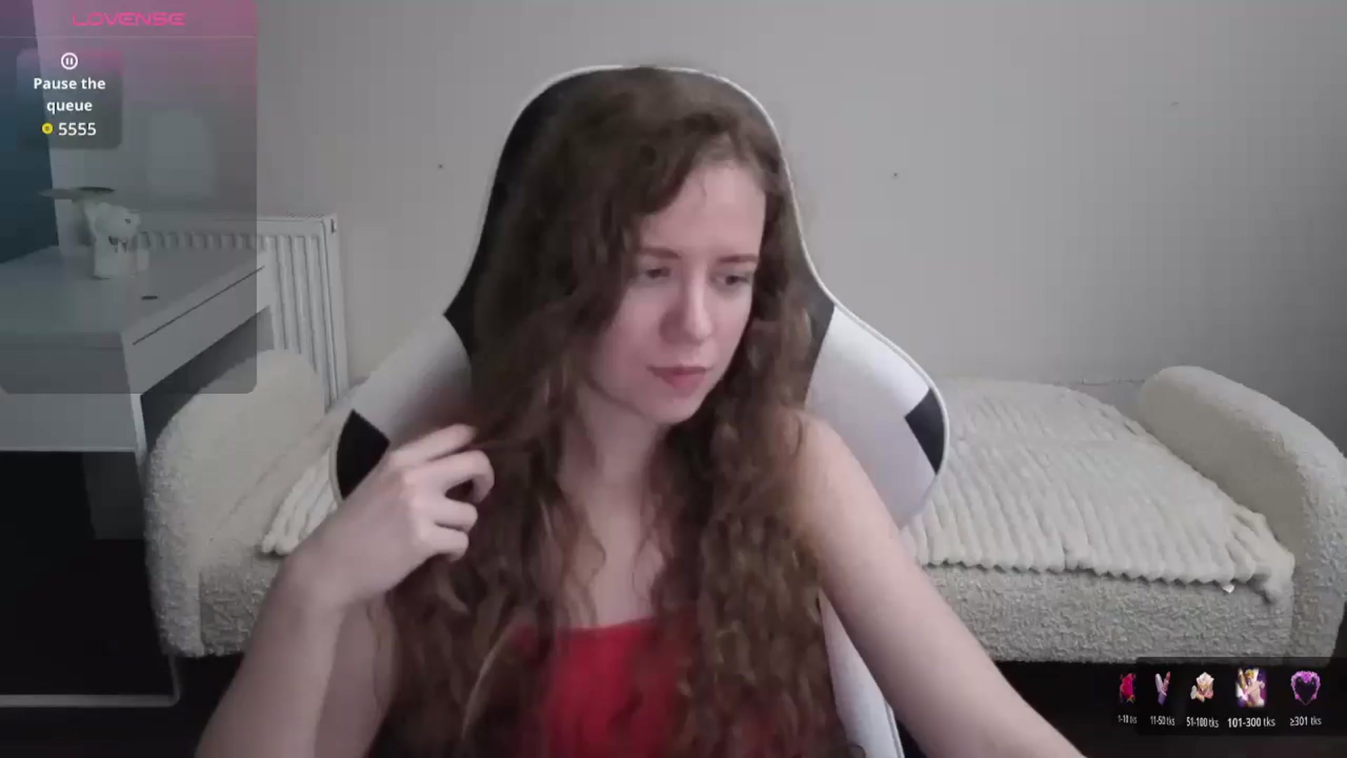 Gallery image thumbnail from BlueFlowerr's myfreecams stream on, 01/25/2026, 23:14 image 16 of 20