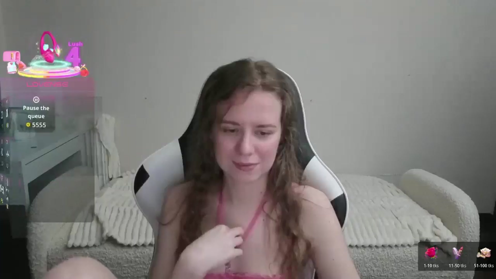 Gallery image thumbnail from BlueFlowerr's myfreecams stream on, 01/26/2026, 23:22 image 12 of 20