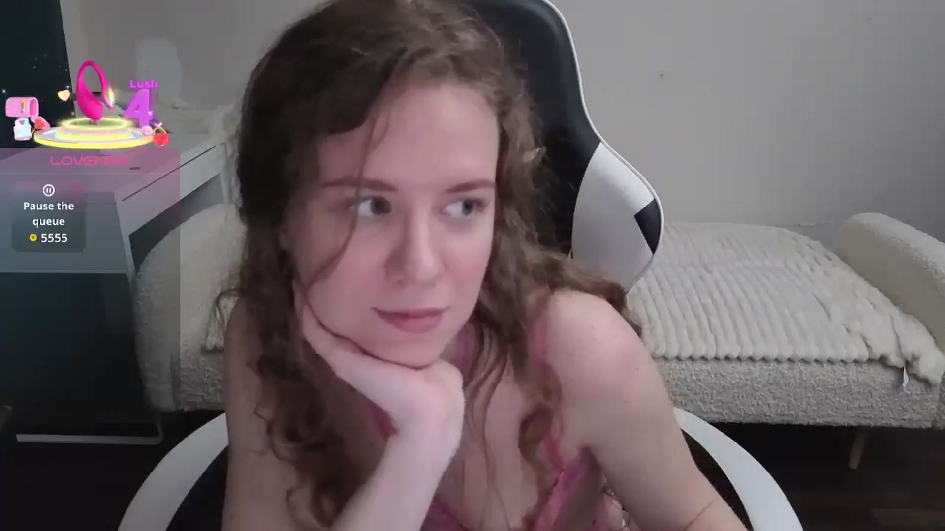 Gallery image thumbnail from BlueFlowerr's myfreecams stream on, 01/27/2026, 01:05 image 19 of 20