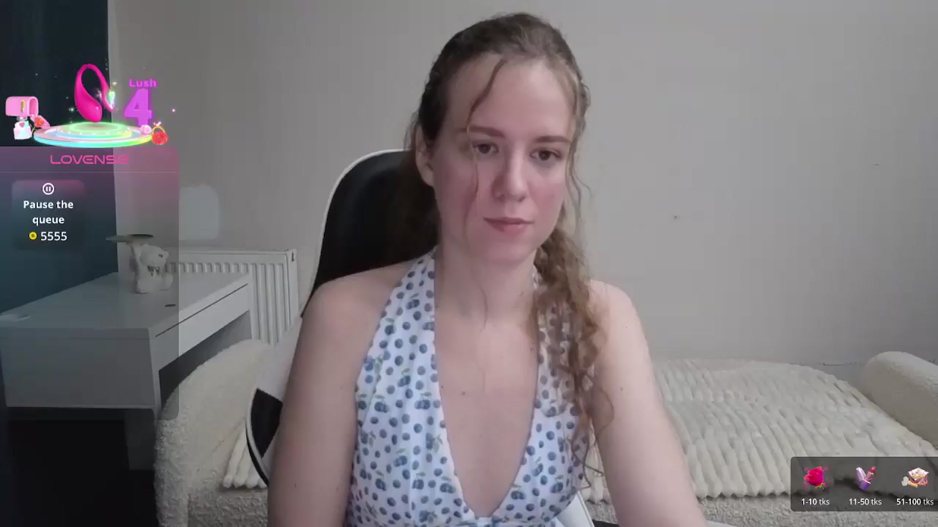 Gallery image thumbnail from BlueFlowerr's myfreecams stream on, 01/27/2026, 20:13 image 8 of 20