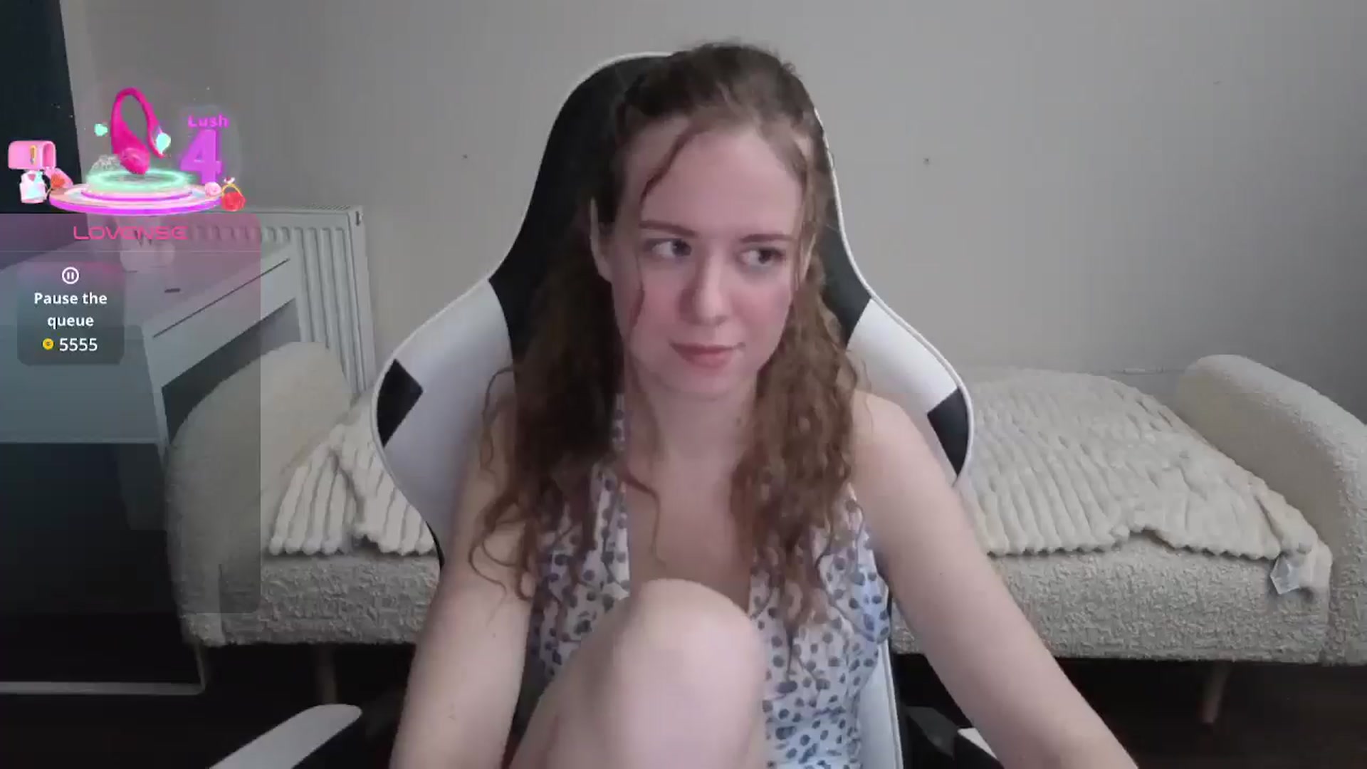 Gallery image thumbnail from BlueFlowerr's myfreecams stream on, 01/27/2026, 20:13 image 2 of 20