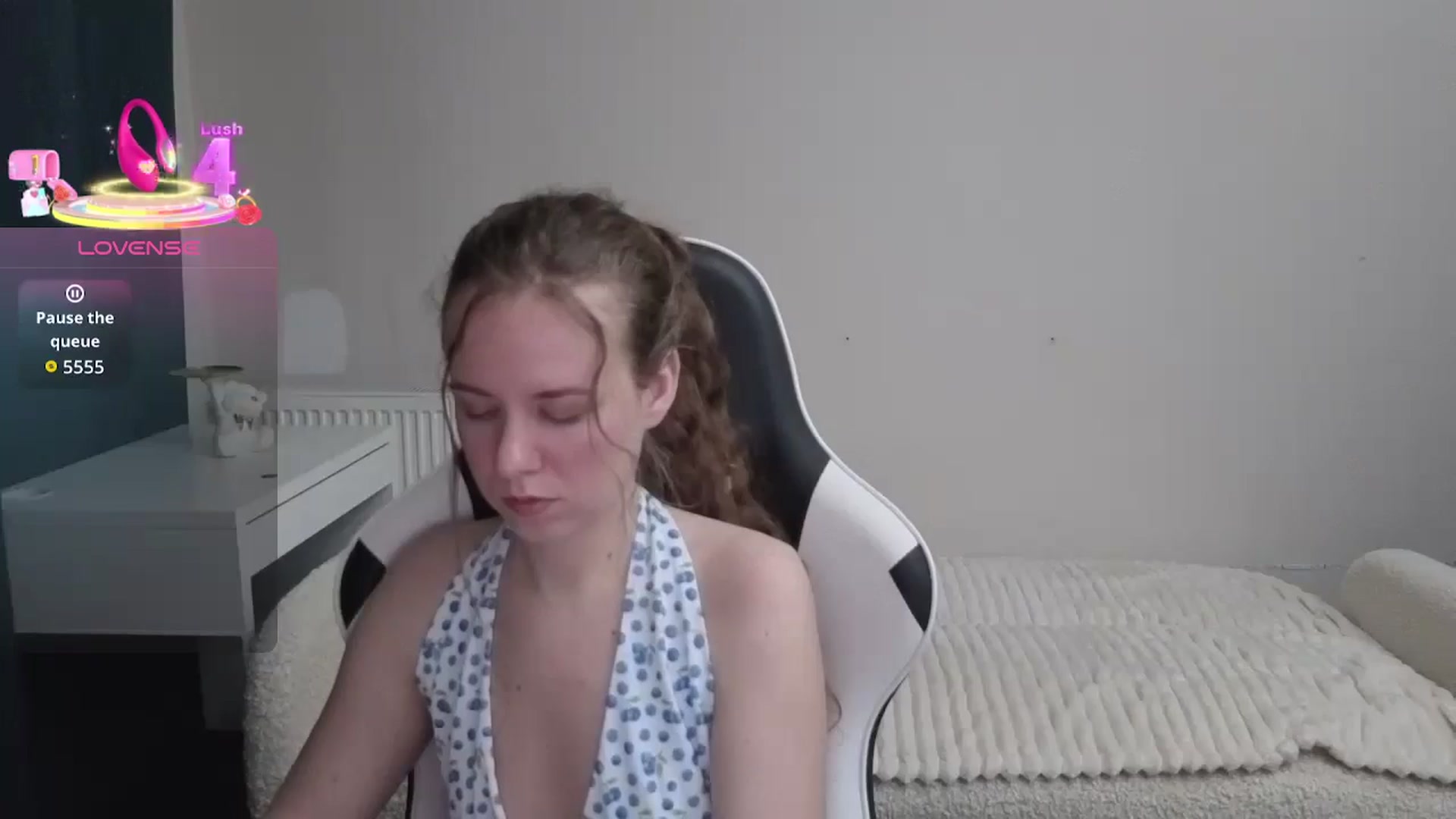Gallery image thumbnail from BlueFlowerr's myfreecams stream on, 01/27/2026, 21:45 image 5 of 20