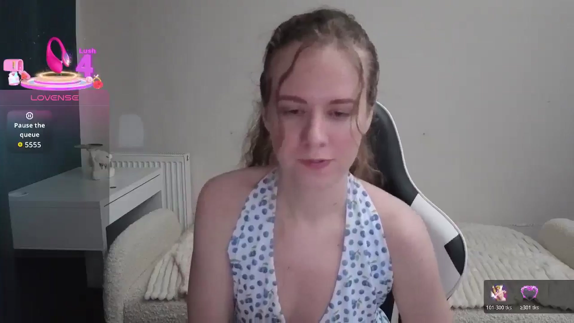 Gallery image thumbnail from BlueFlowerr's myfreecams stream on, 01/27/2026, 21:45 image 20 of 20