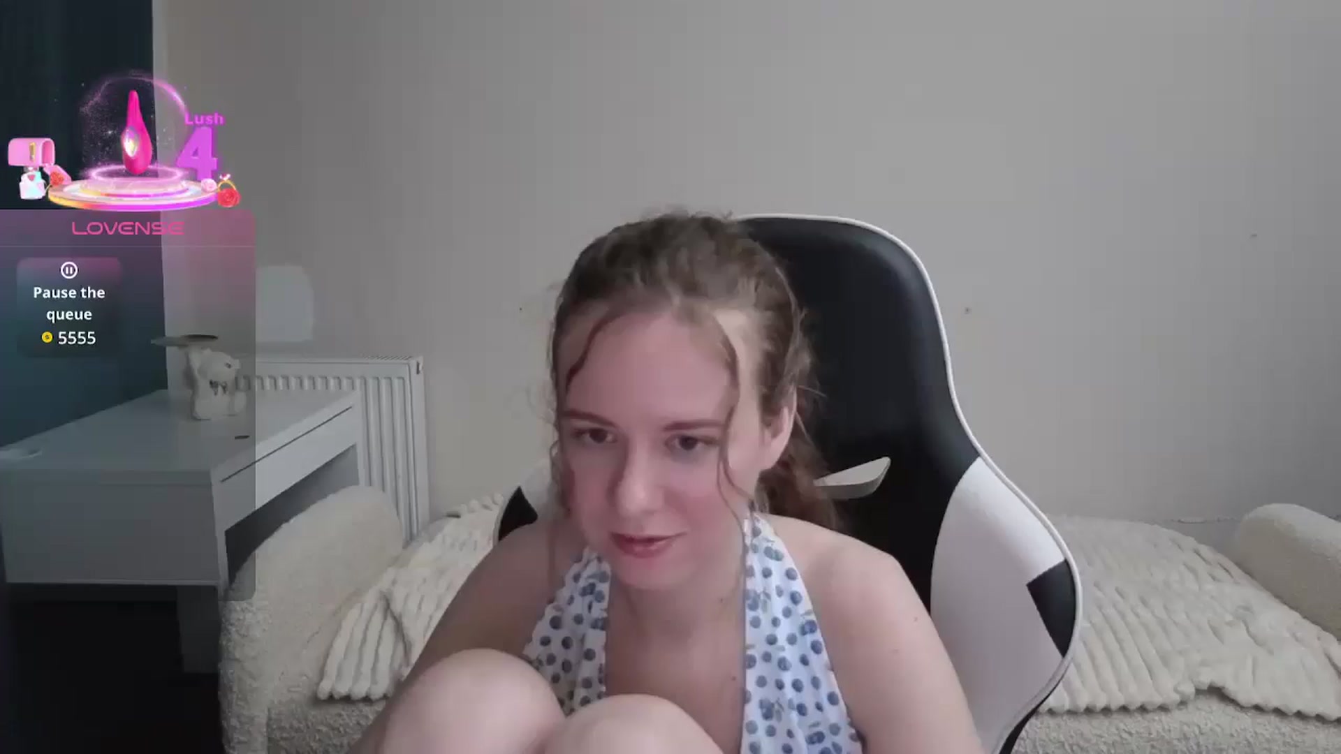 Gallery image thumbnail from BlueFlowerr's myfreecams stream on, 01/27/2026, 21:45 image 1 of 20