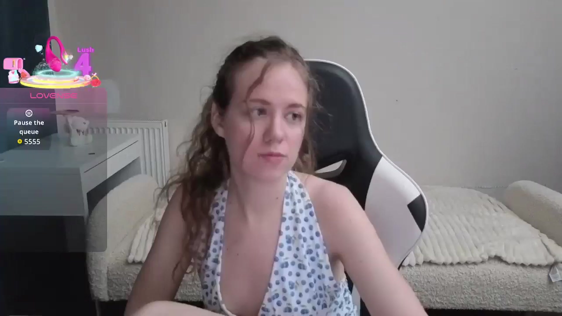 Gallery image thumbnail from BlueFlowerr's myfreecams stream on, 01/27/2026, 23:40 image 19 of 20