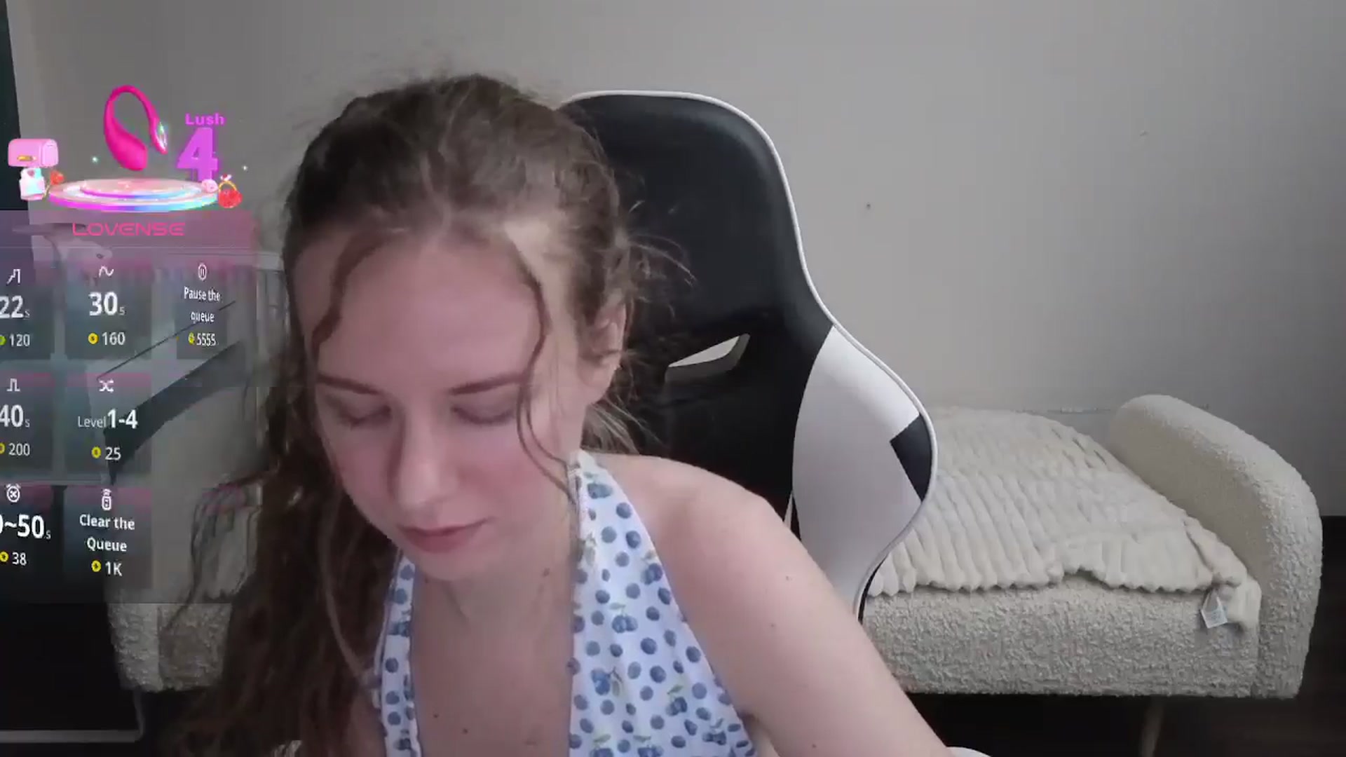 Gallery image thumbnail from BlueFlowerr's myfreecams stream on, 01/28/2026, 01:48 image 2 of 20