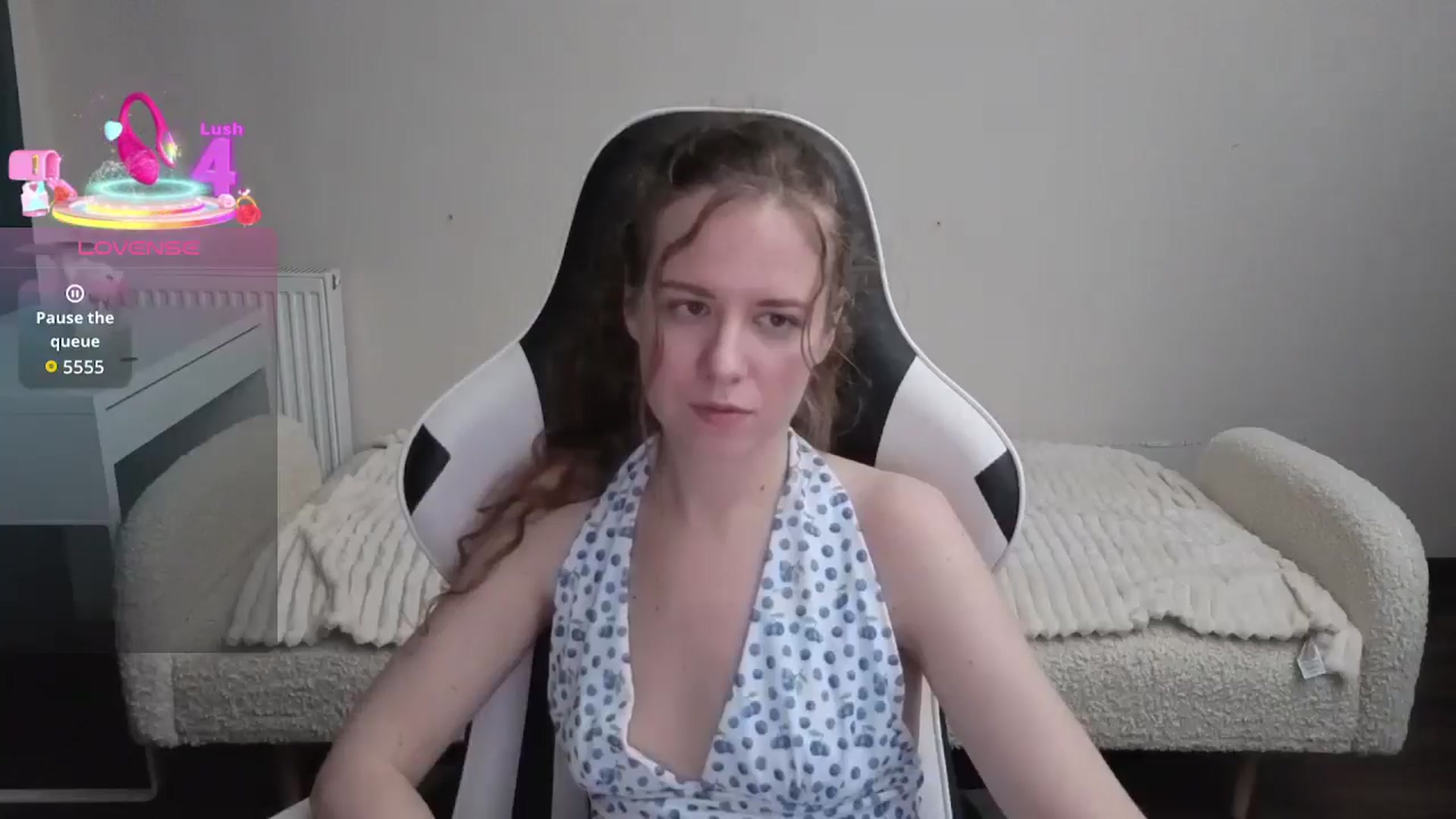 Gallery image thumbnail from BlueFlowerr's myfreecams stream on, 01/28/2026, 01:48 image 3 of 20