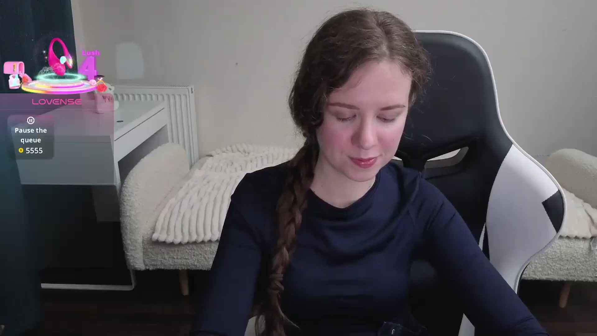 Gallery image thumbnail from BlueFlowerr's myfreecams stream on, 01/28/2026, 17:57 image 9 of 20