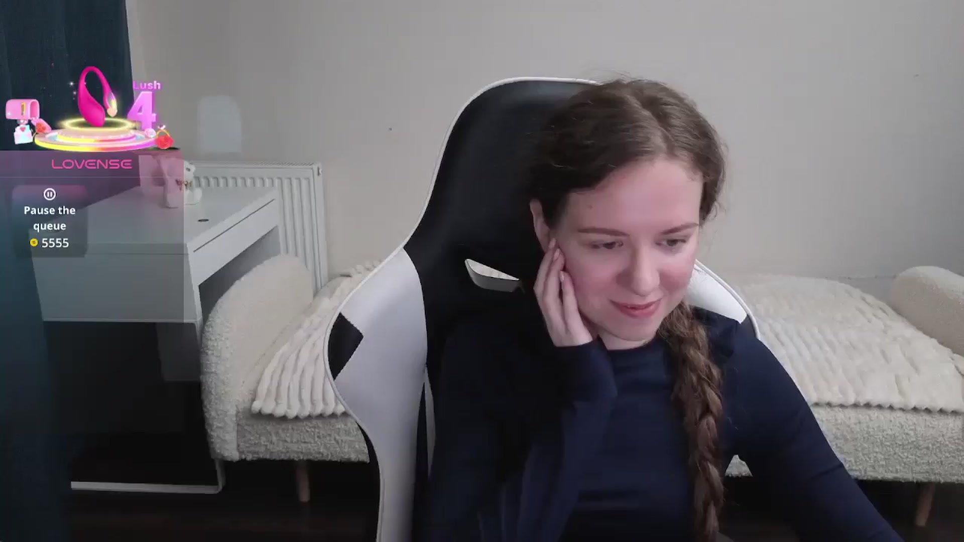 Gallery image thumbnail from BlueFlowerr's myfreecams stream on, 01/28/2026, 20:53 image 3 of 20