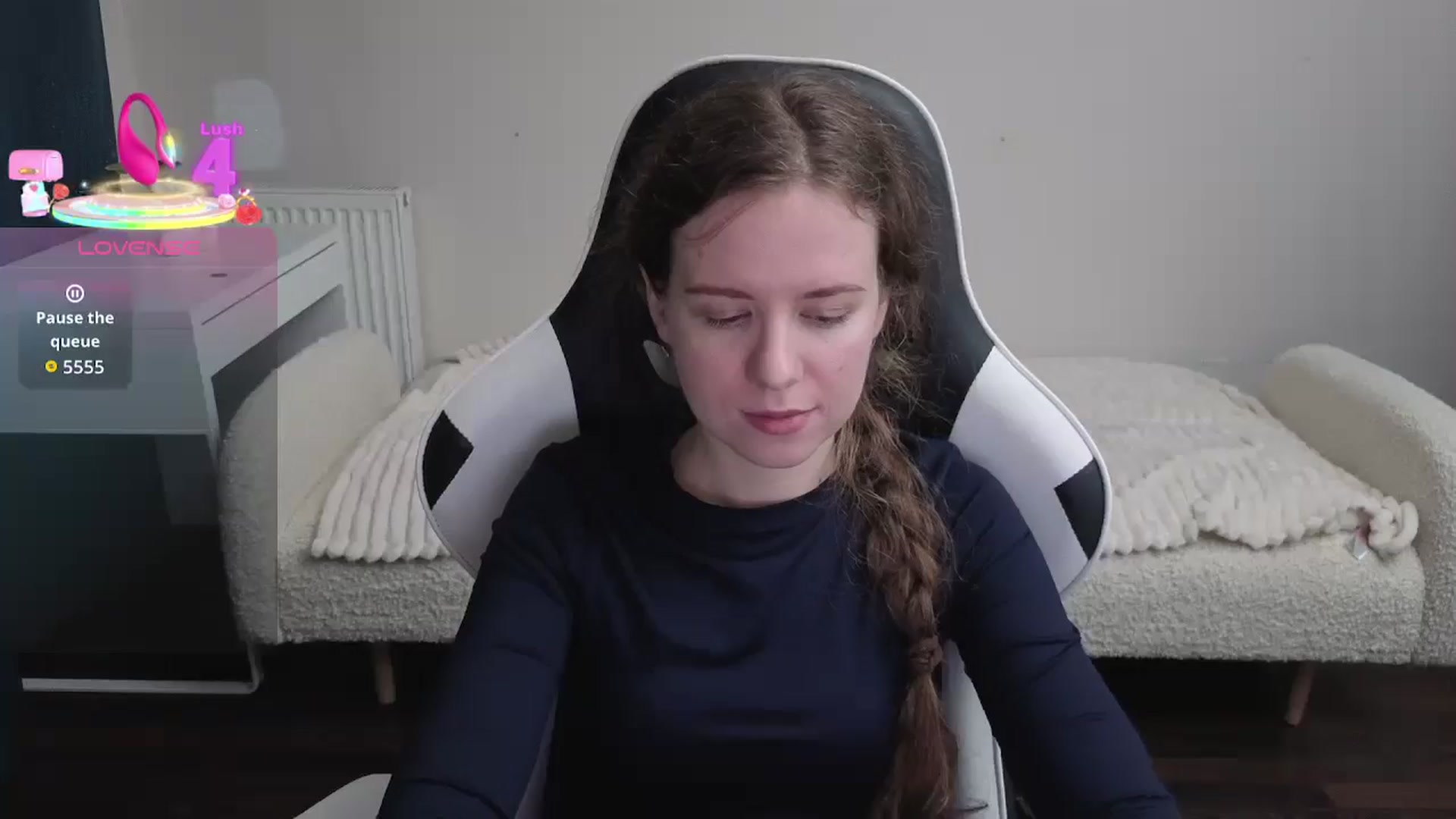 Gallery image thumbnail from BlueFlowerr's myfreecams stream on, 01/28/2026, 22:48 image 17 of 20