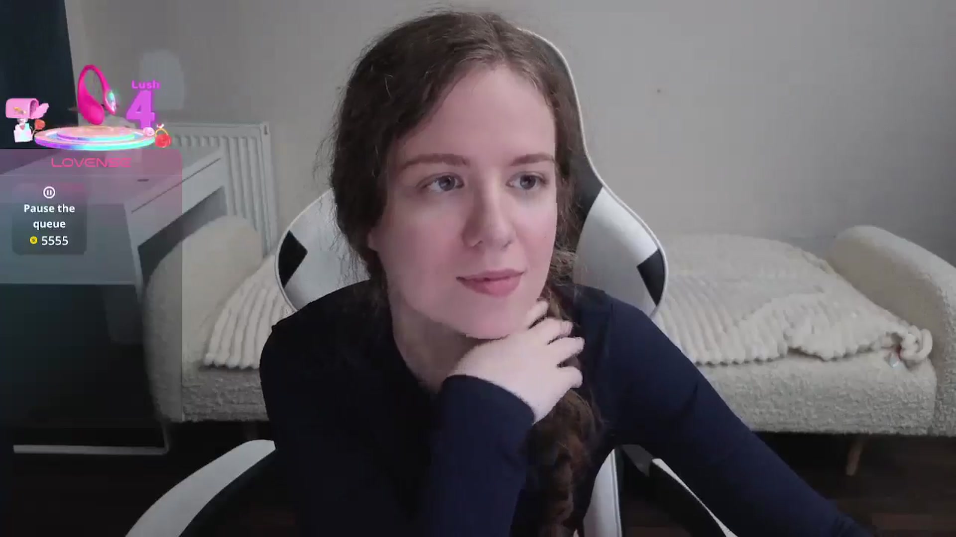 Gallery image thumbnail from BlueFlowerr's myfreecams stream on, 01/28/2026, 22:48 image 14 of 20