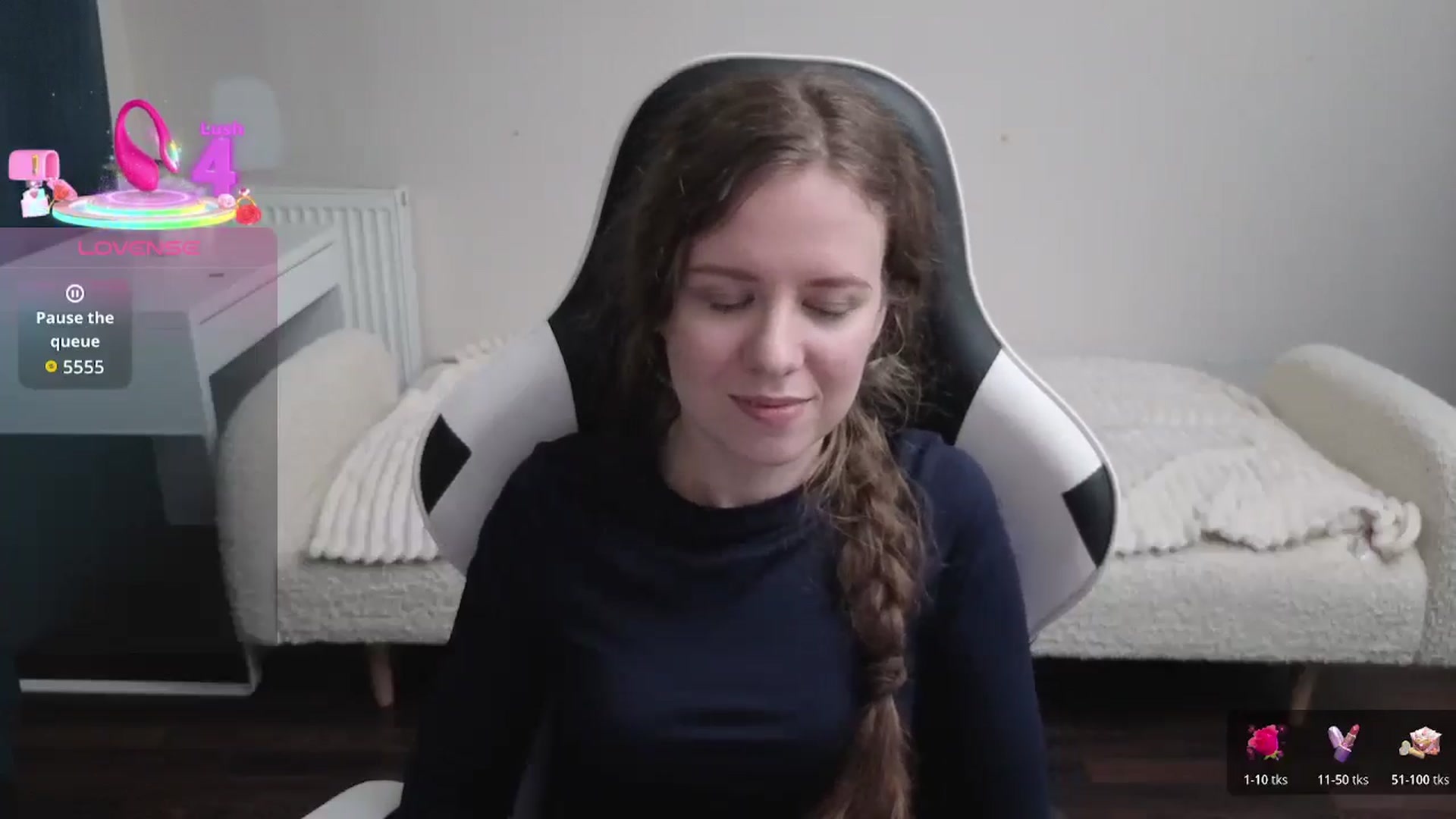 Gallery image thumbnail from BlueFlowerr's myfreecams stream on, 01/28/2026, 22:48 image 15 of 20