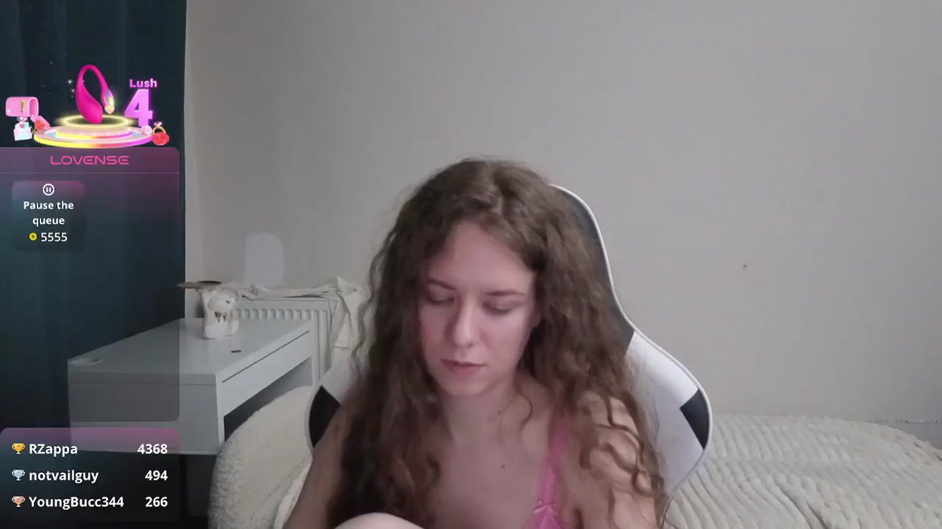 Gallery image thumbnail from BlueFlowerr's myfreecams stream on, 01/30/2026, 22:40 image 16 of 20