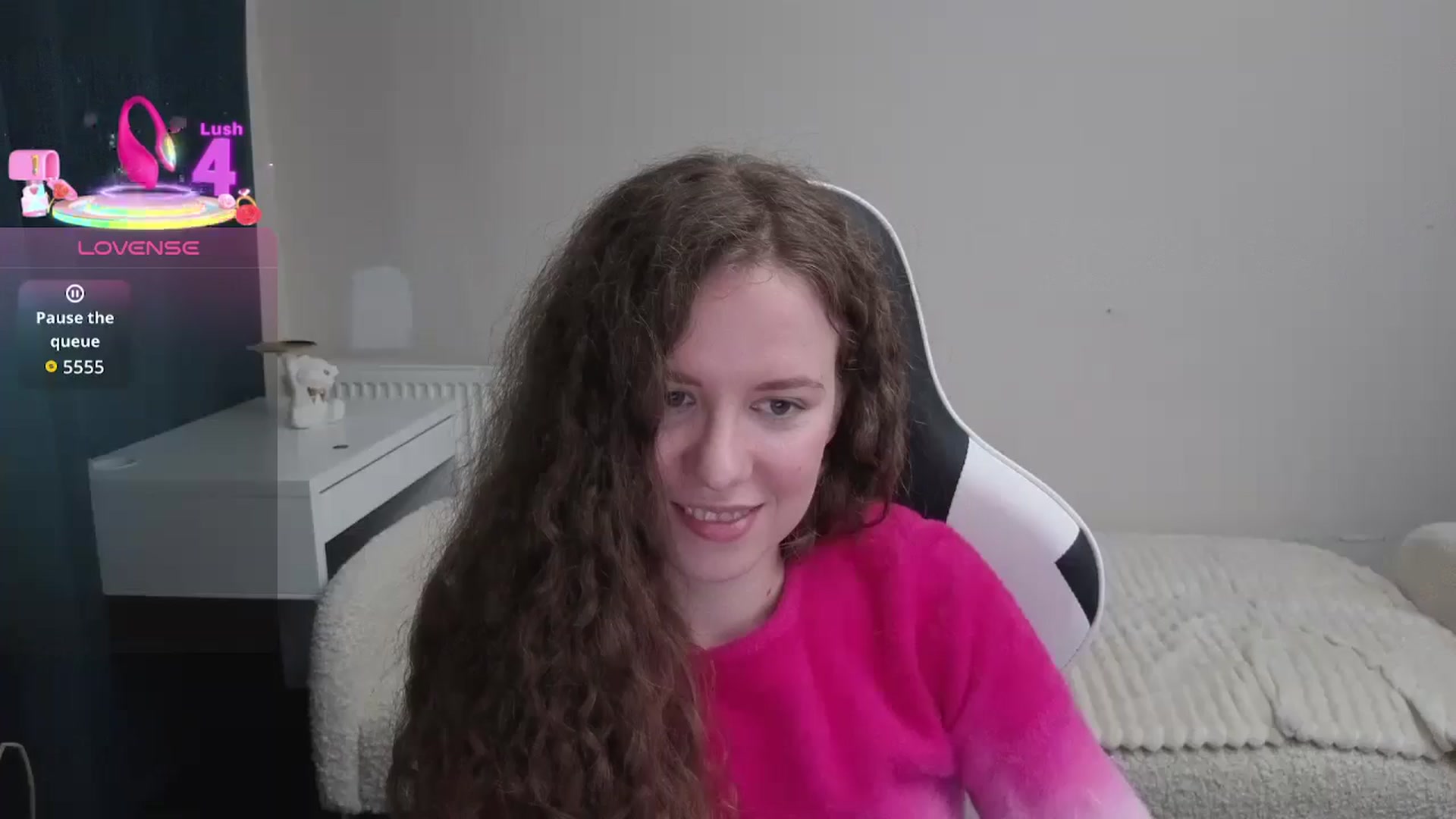 Gallery image thumbnail from BlueFlowerr's myfreecams stream on, 02/05/2026, 20:32 image 18 of 20