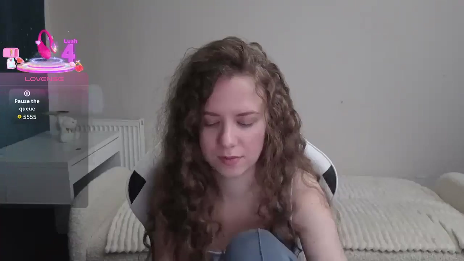 Gallery image thumbnail from BlueFlowerr's myfreecams stream on, 02/06/2026, 22:25 image 19 of 20